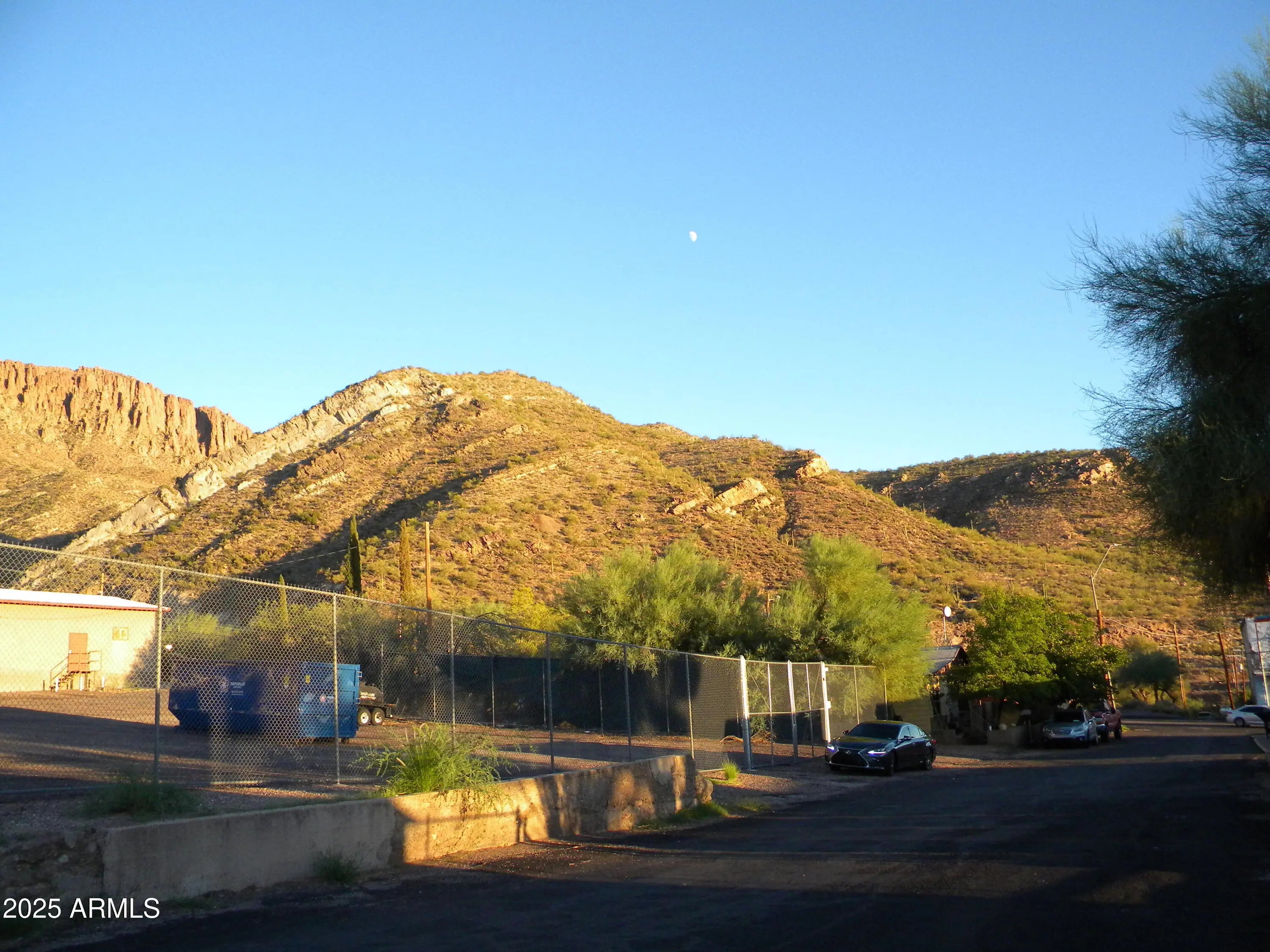 Photo of Listing #6927953