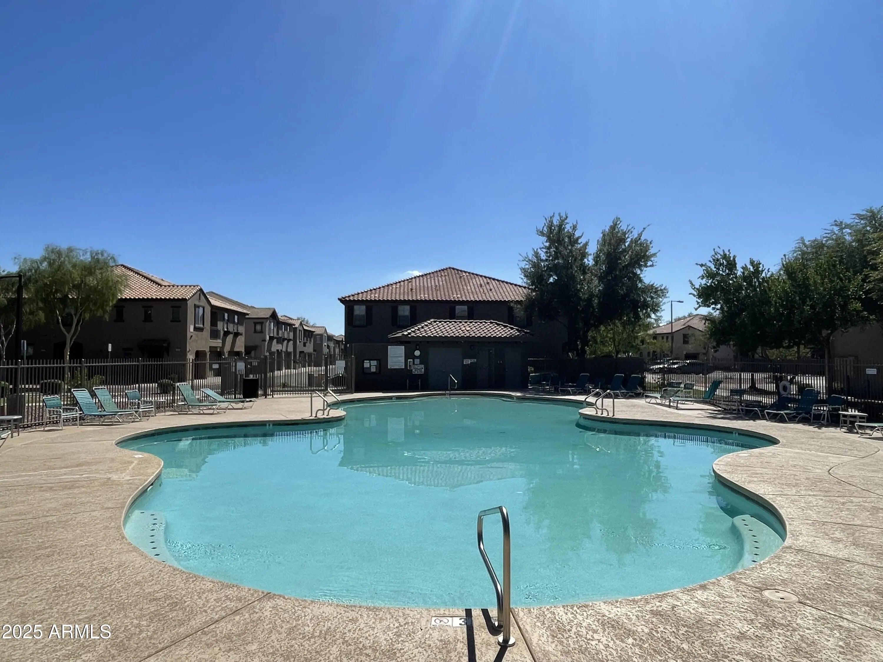 Photo of Listing #6927686