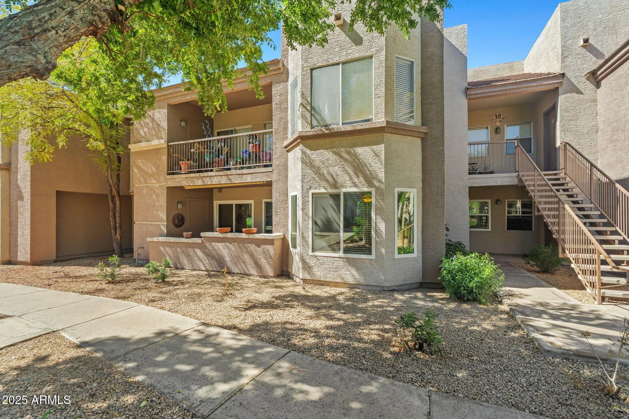 Photo of Listing #6928837