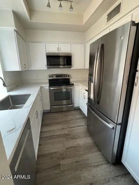 Photo of Listing #6927746