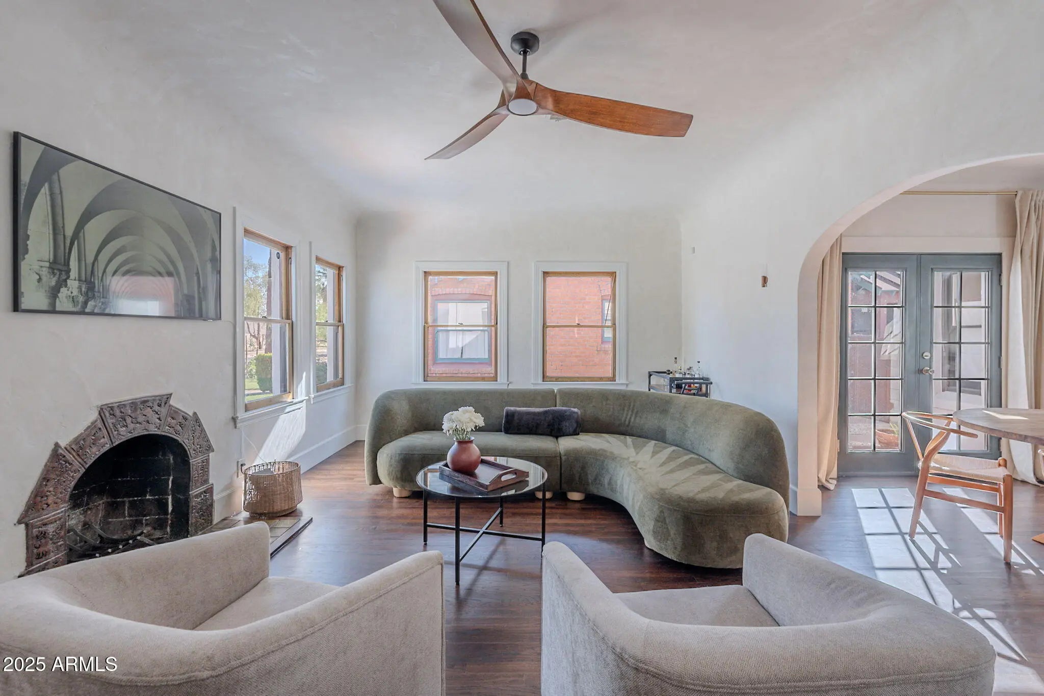 Photo of Listing #6930675