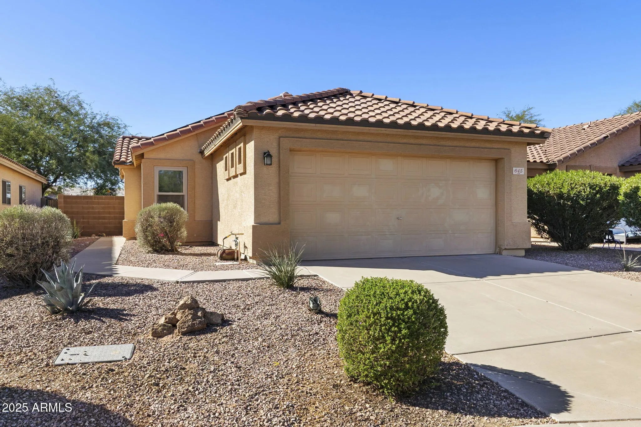 Photo of Listing #6927877