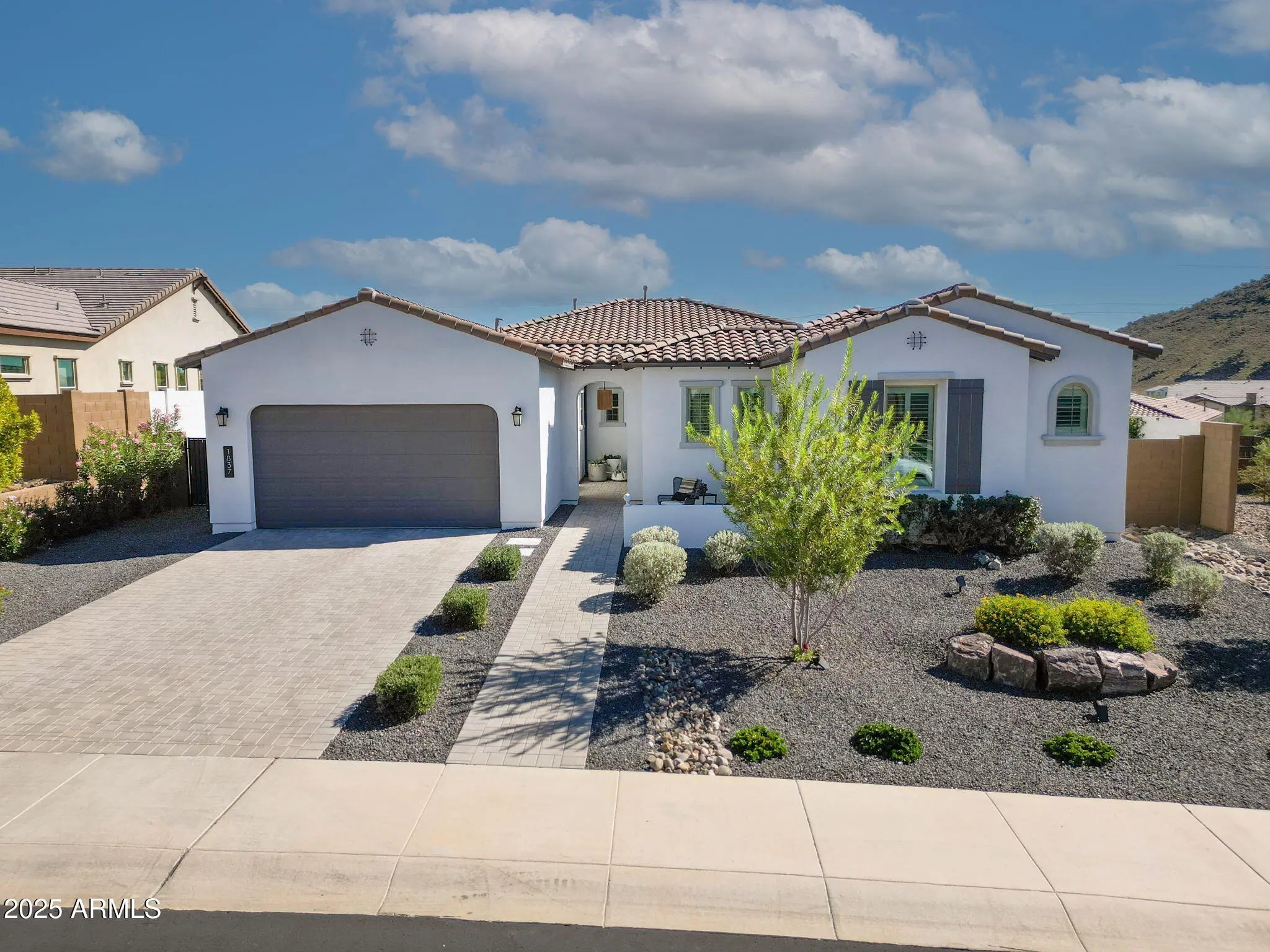 Photo of Listing #6930010