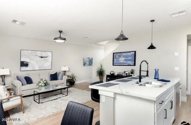 Photo of Listing #6927930