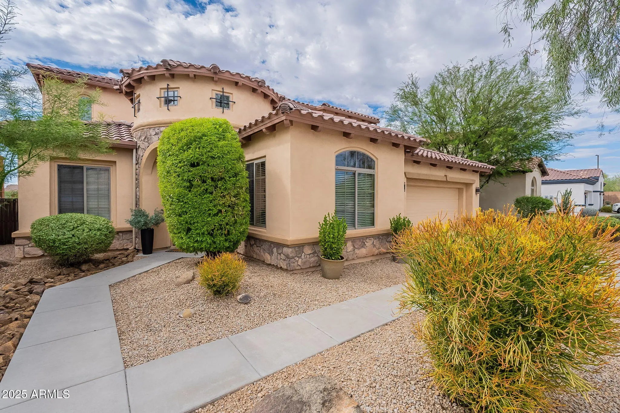 Photo of Listing #6931268