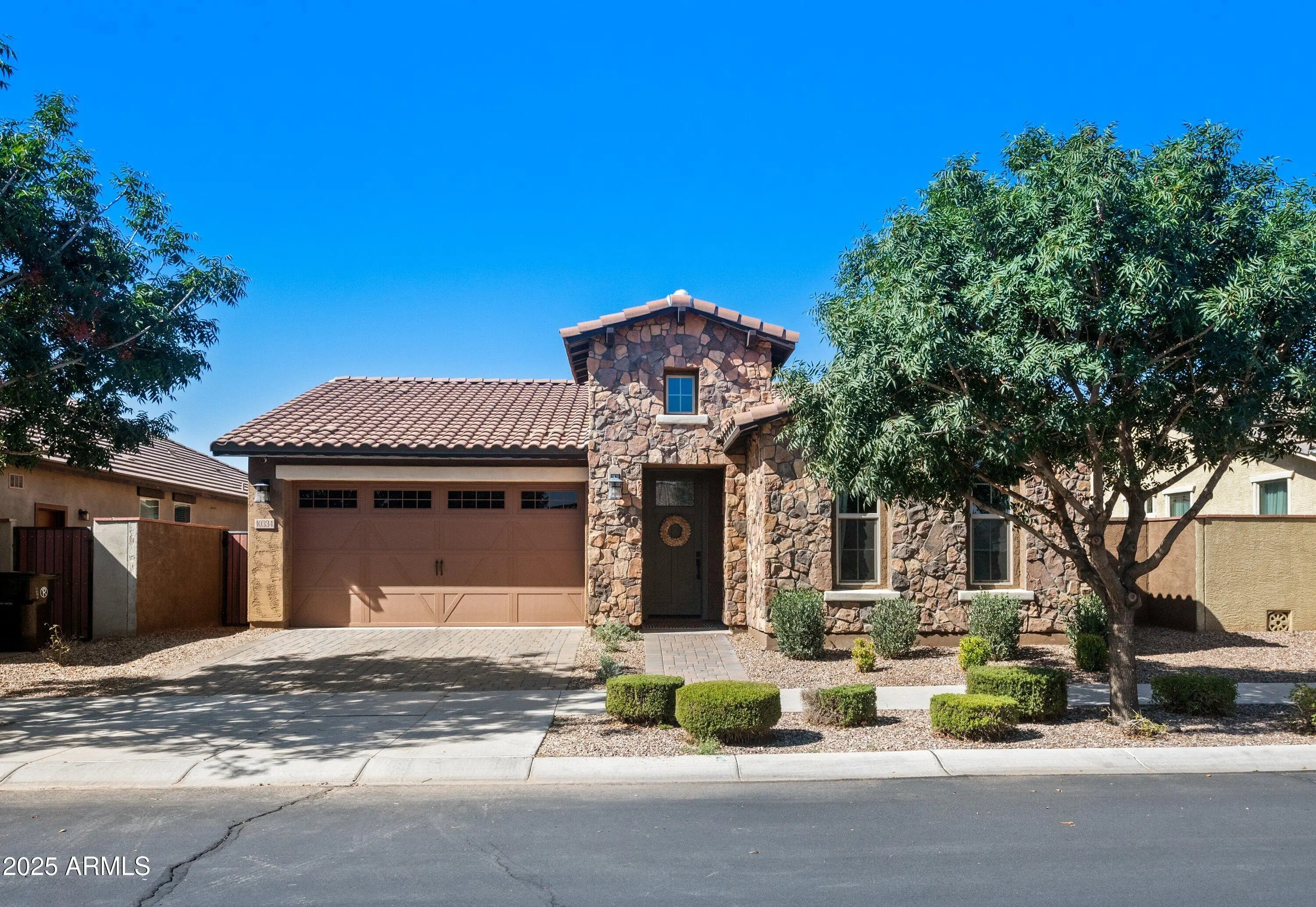 Photo of Listing #6928324