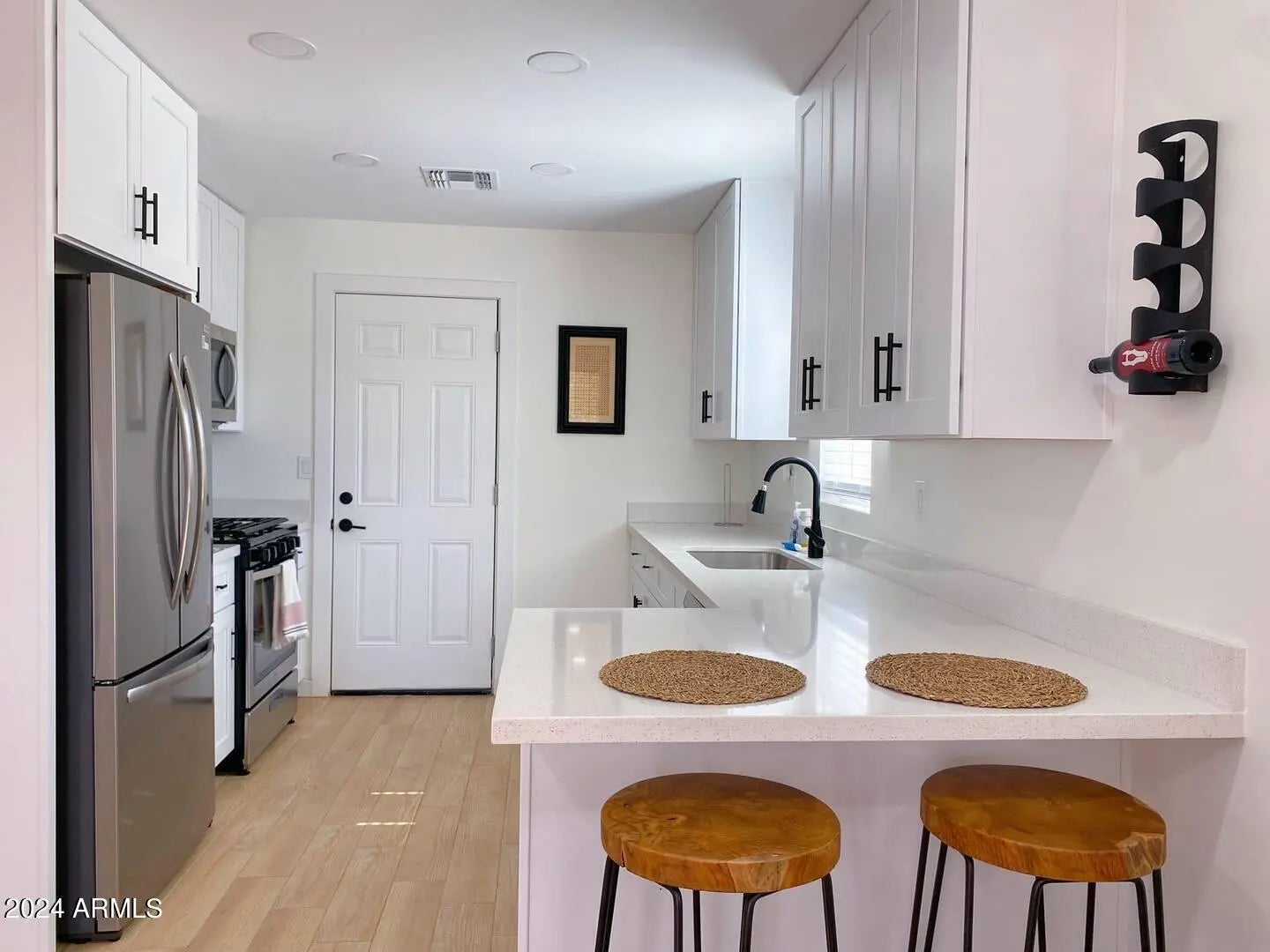 Photo of Listing #6928028