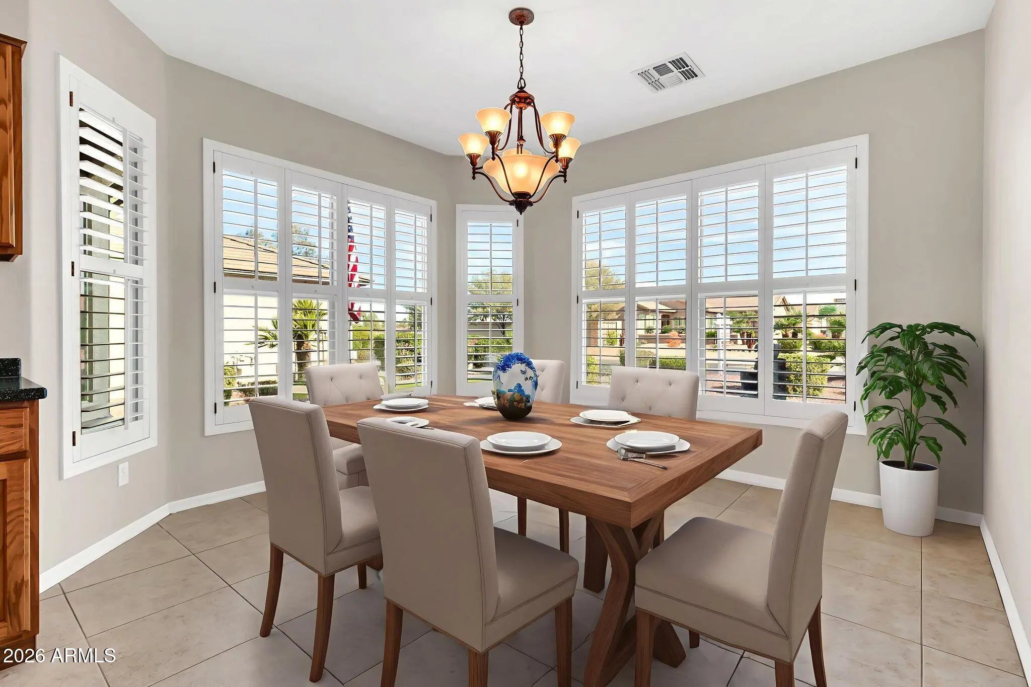 Photo of Listing #6930157