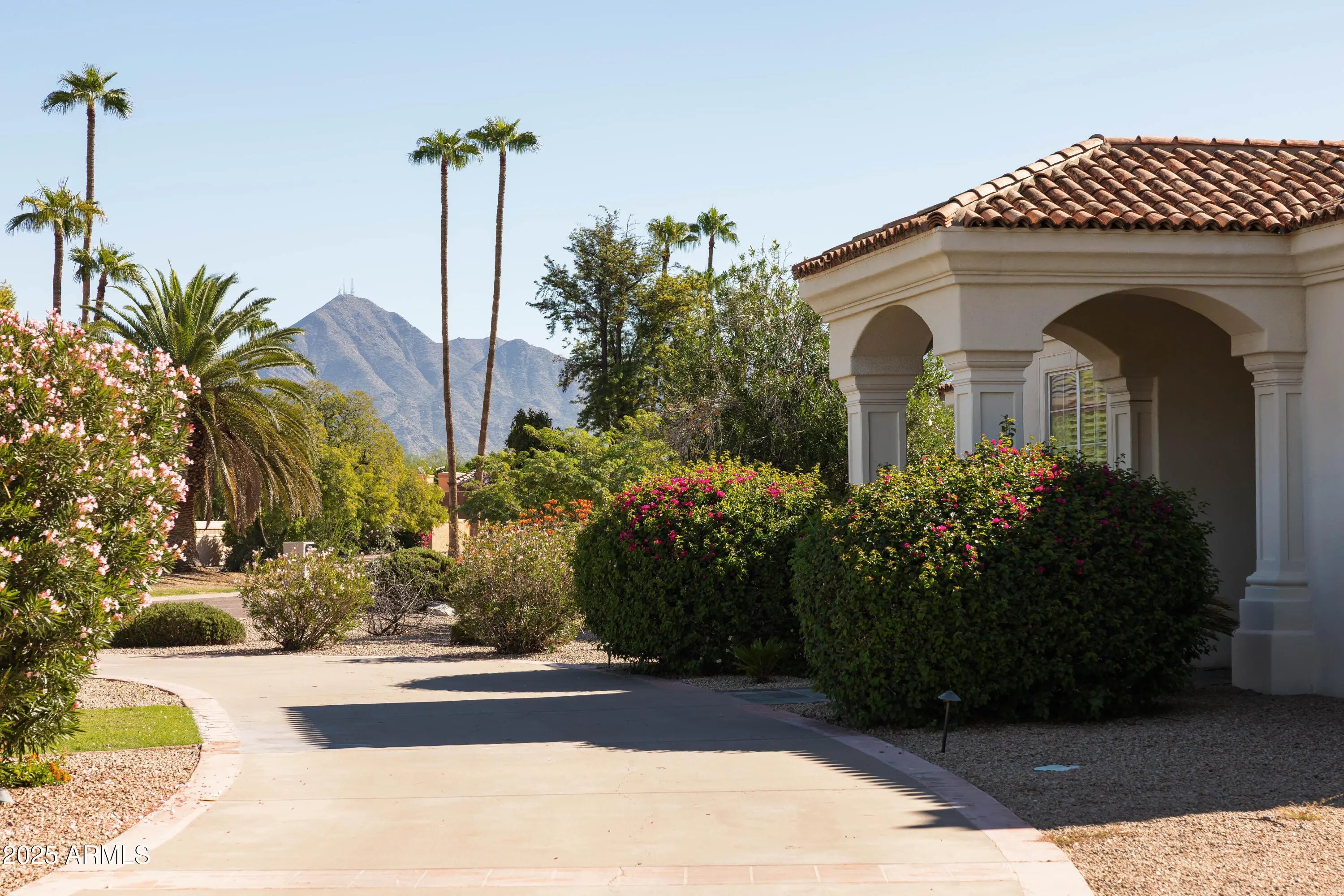 Photo of Listing #6931312