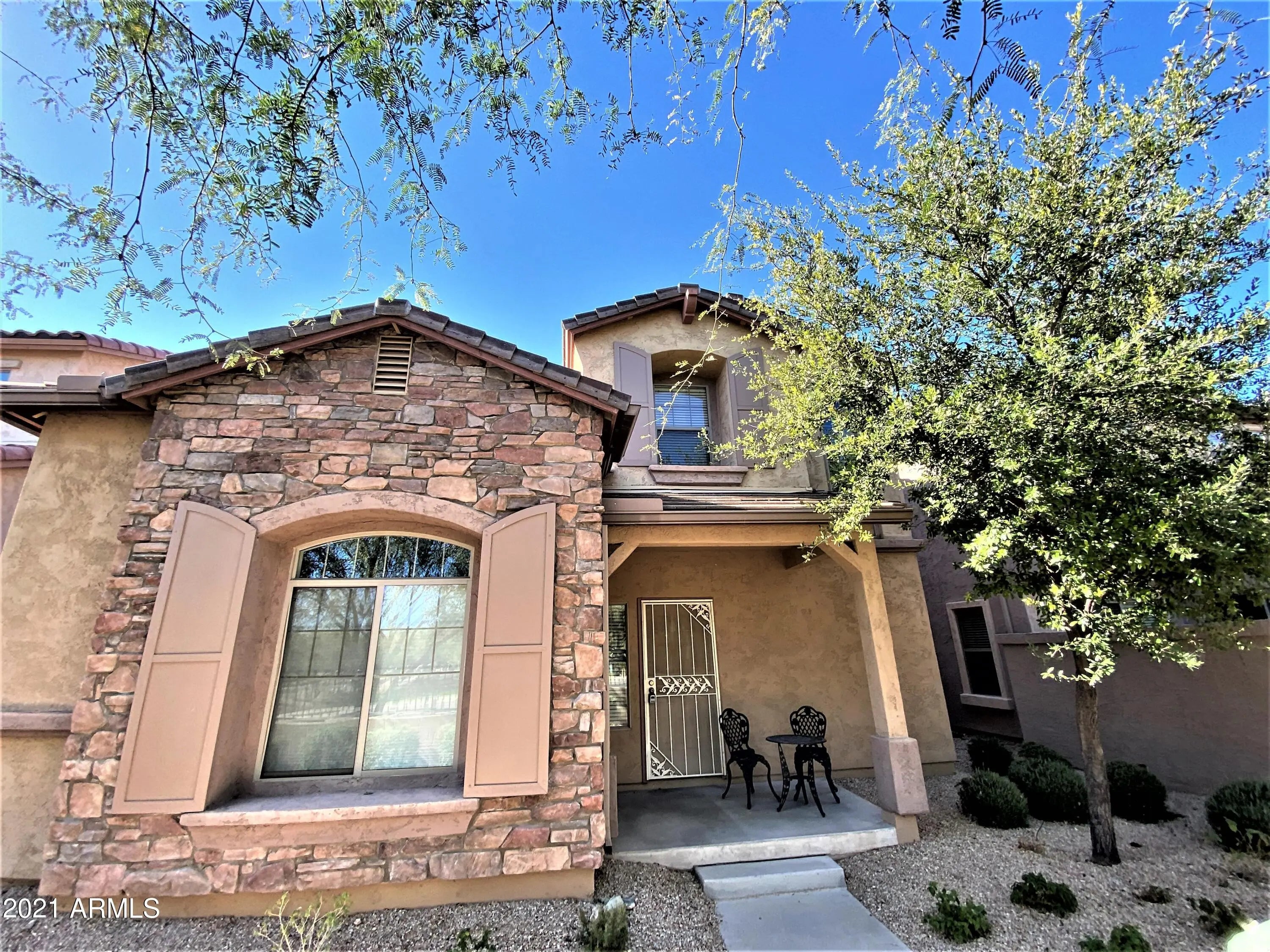 Photo of Listing #6928123