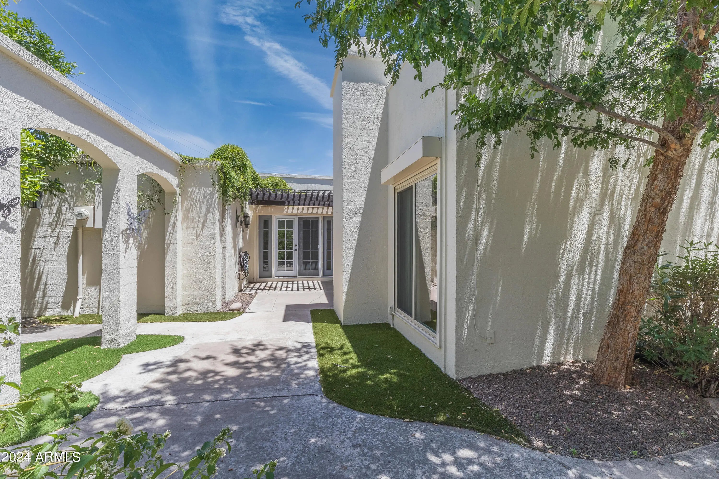 Photo of Listing #6928159