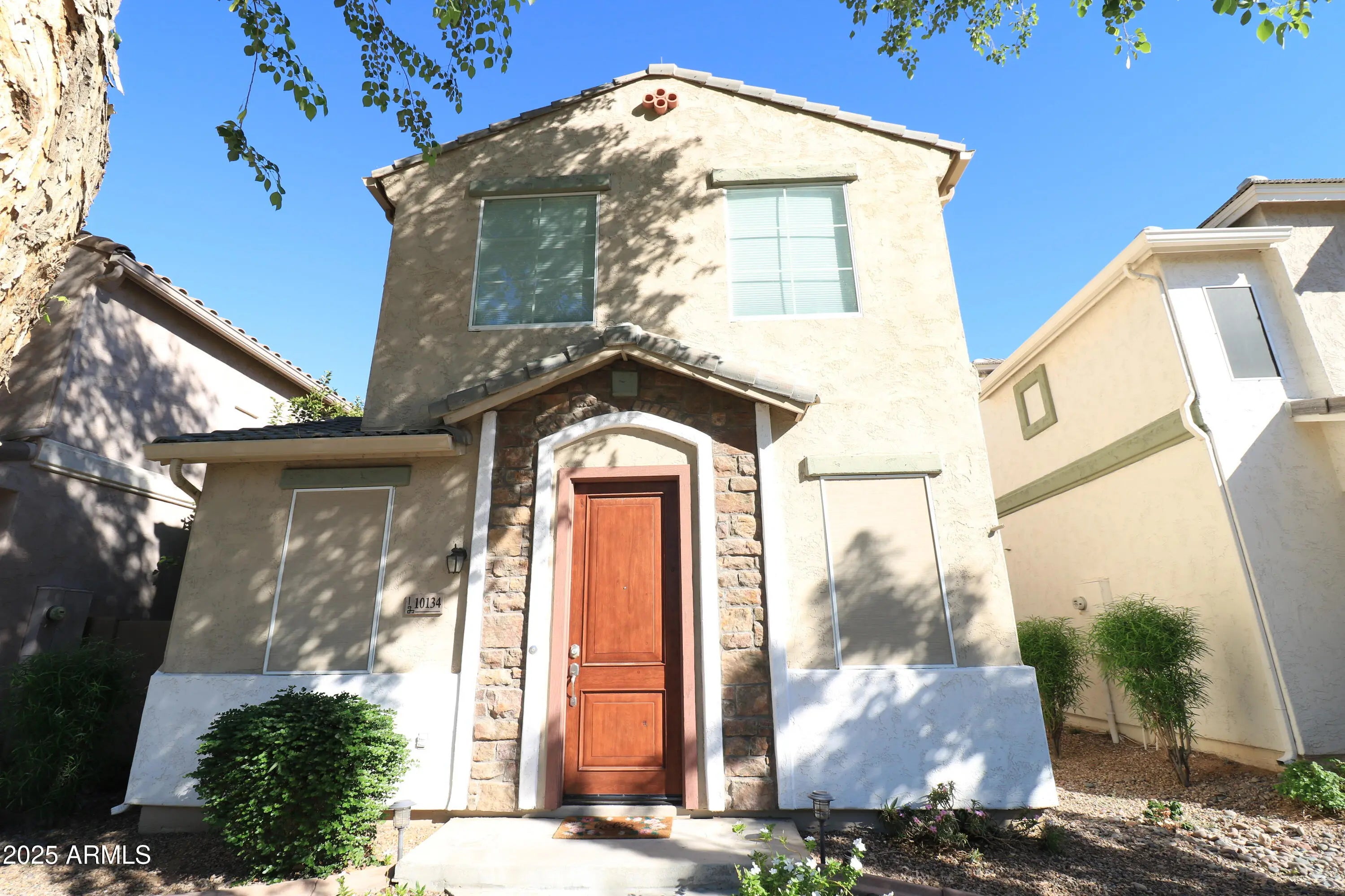 Photo of Listing #6928372