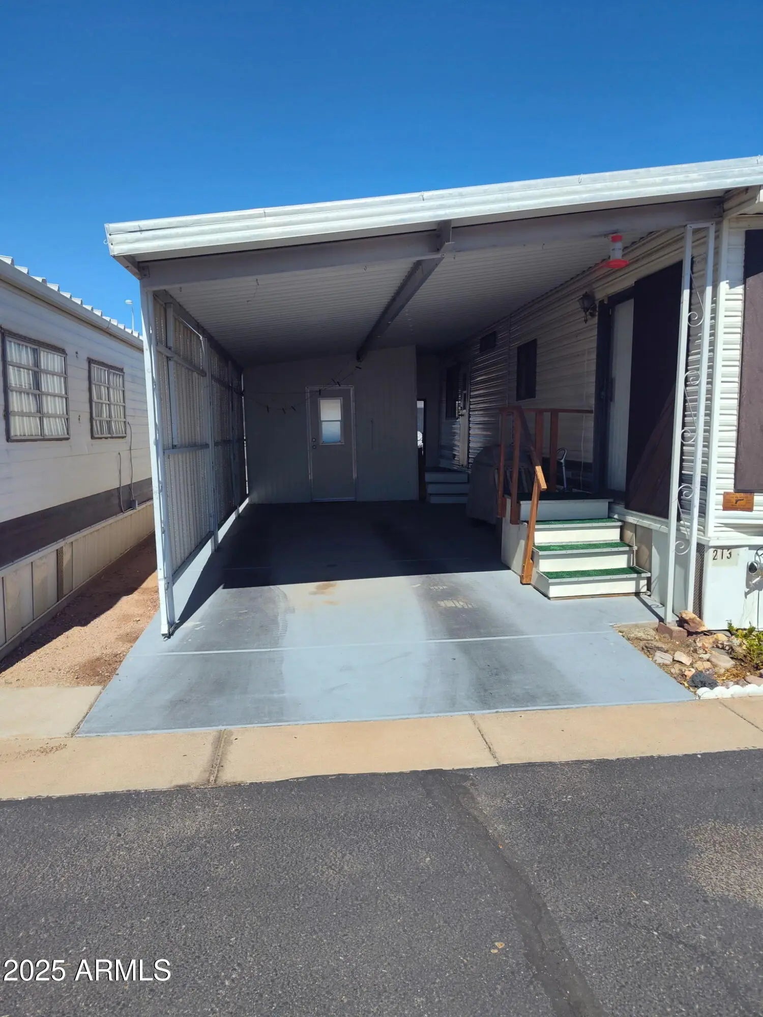 Photo of Listing #6929887