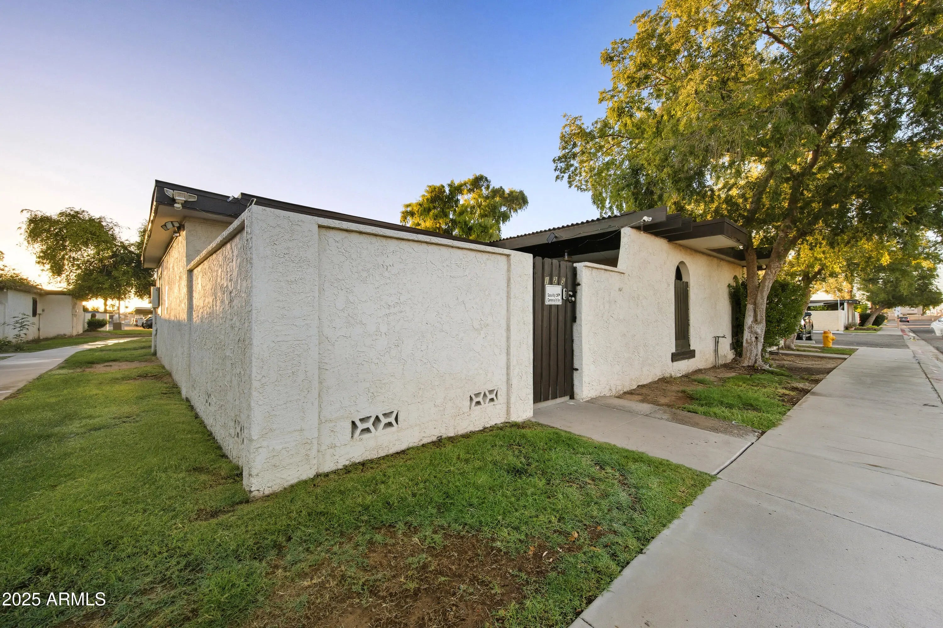 Photo of Listing #6930682