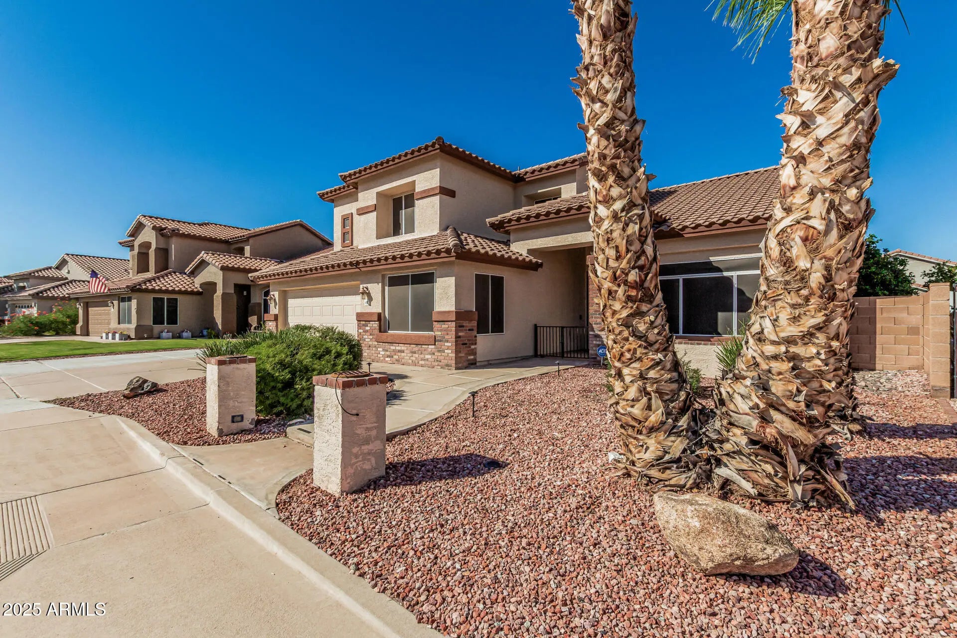 Photo of Listing #6930826