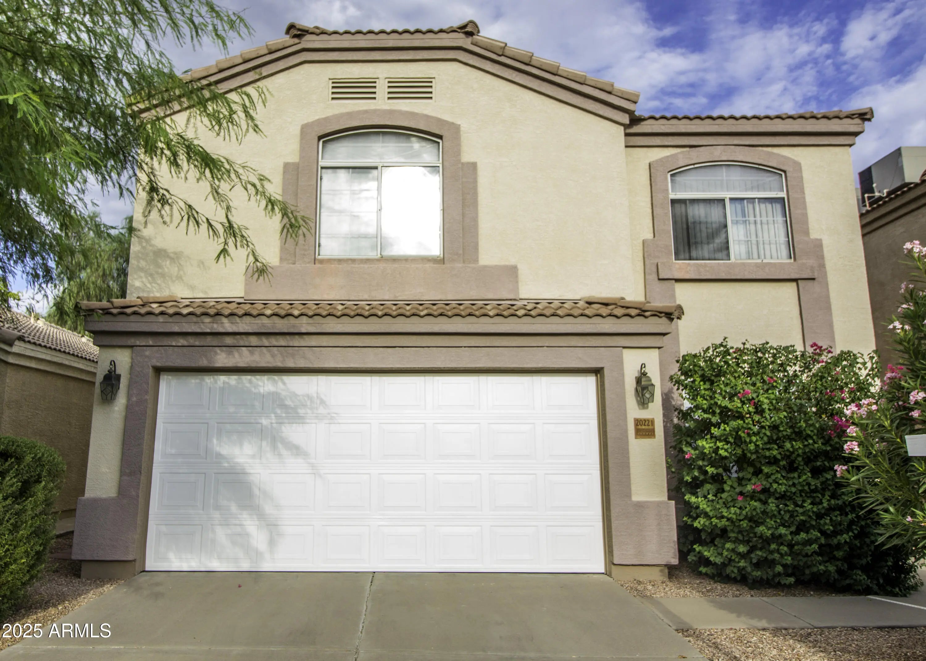 Photo of Listing #6928680