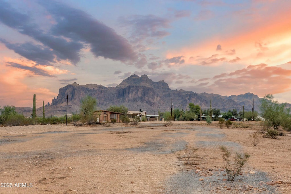 1907 E Foothill Street, Apache Junction