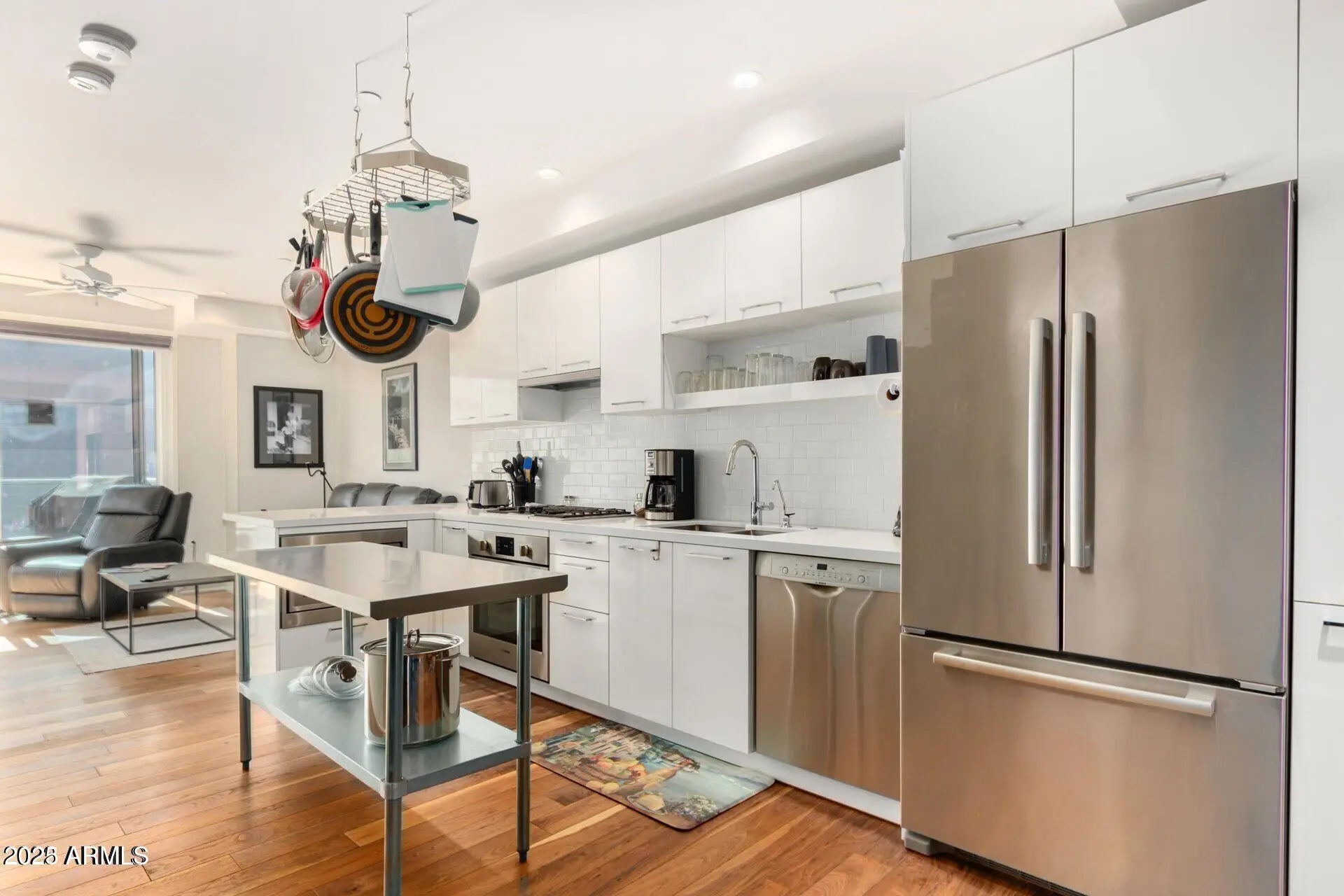 Photo of Listing #6928727