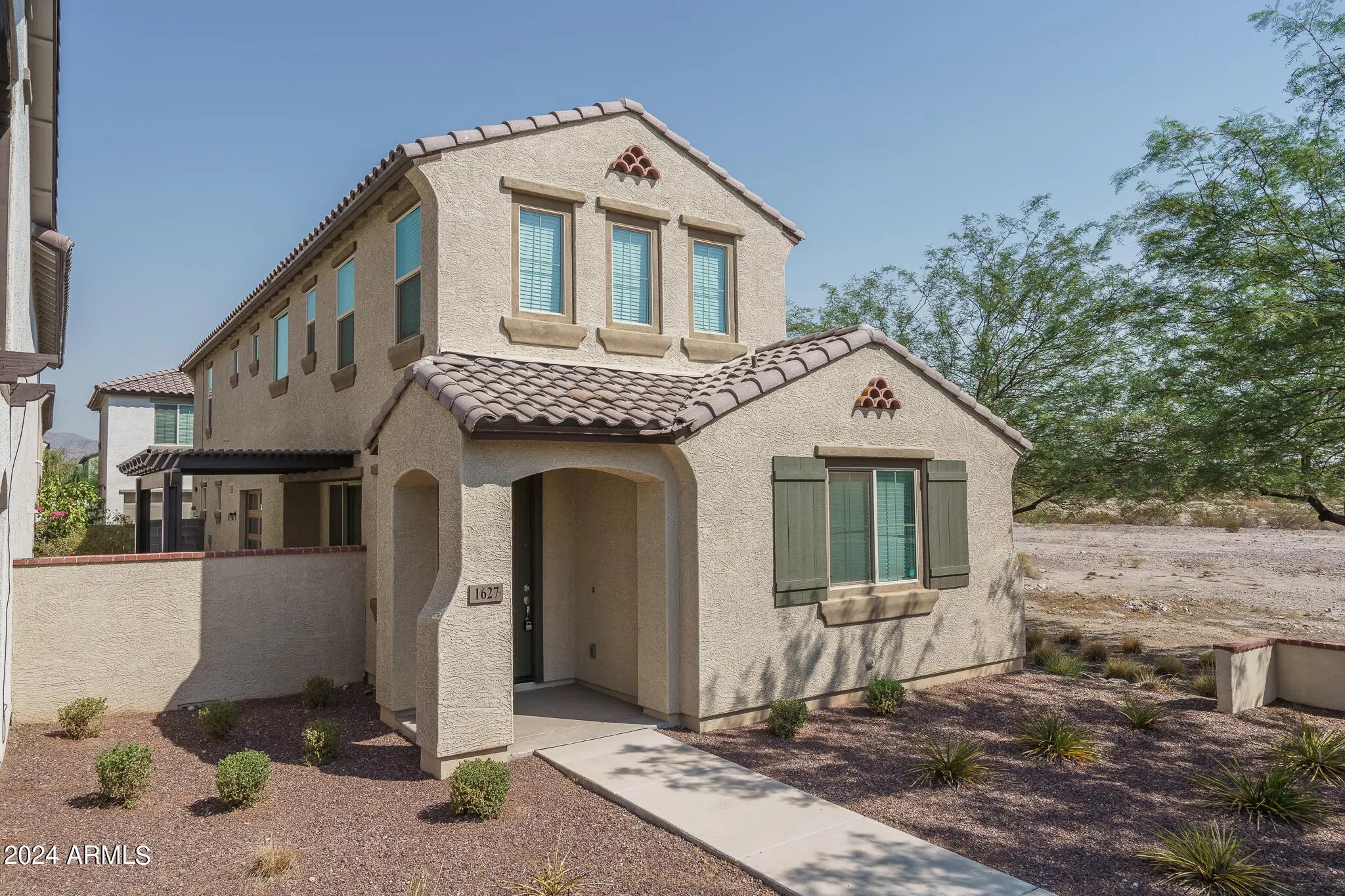 Photo of Listing #6931873