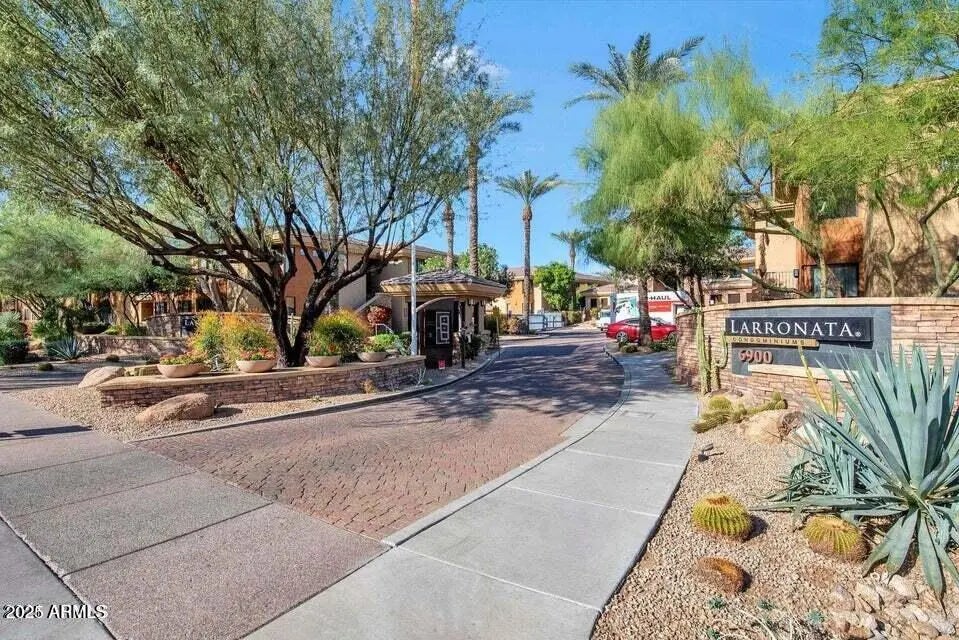 Photo of Listing #6928763