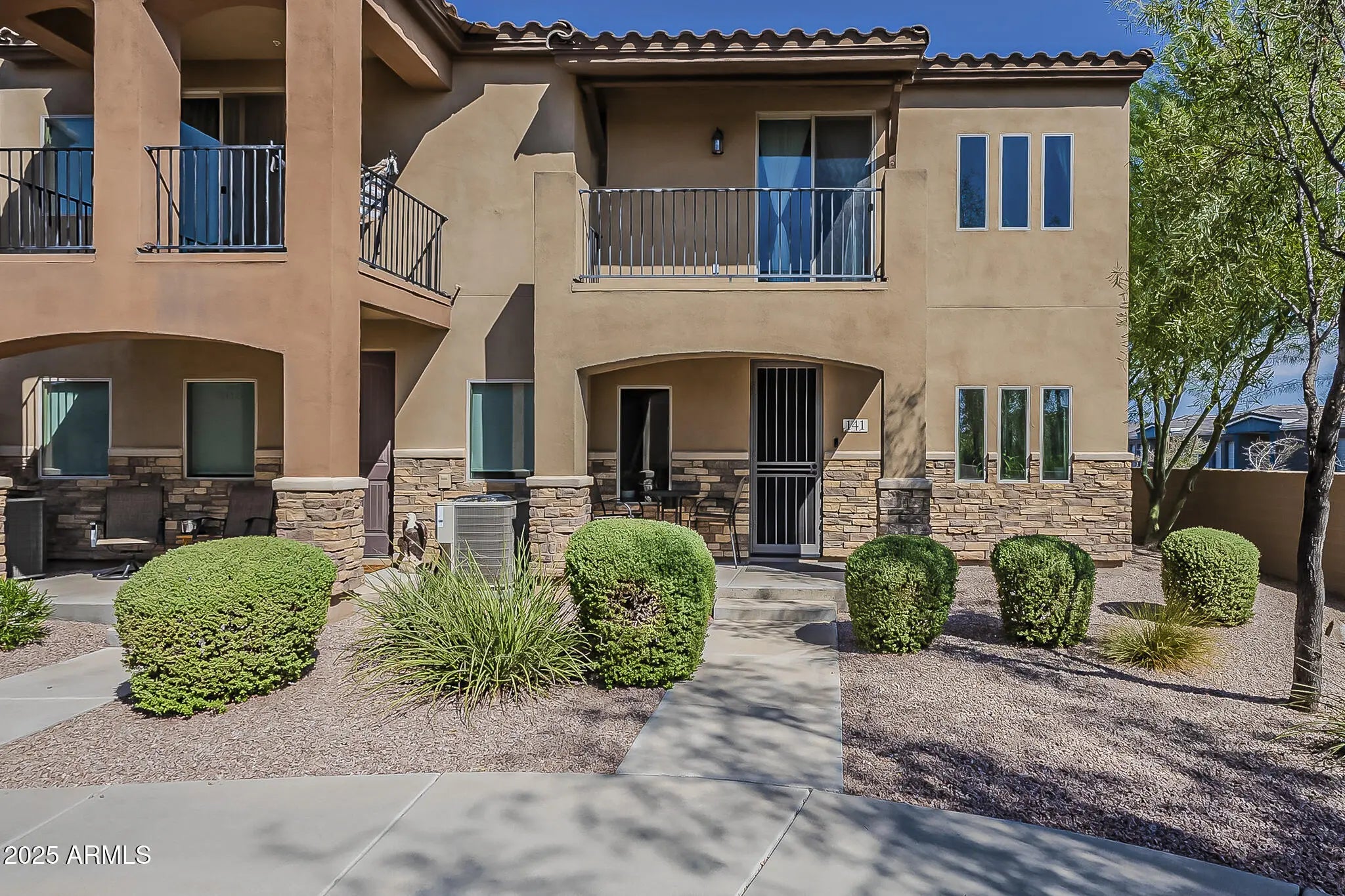 Photo of Listing #6928904