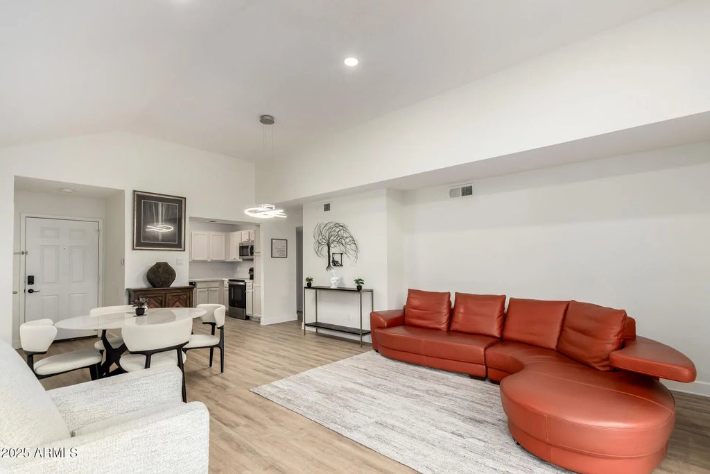 5122 E Shea Boulevard (unit 2050), Scottsdale