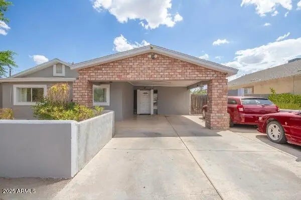 Photo of Listing #6928942