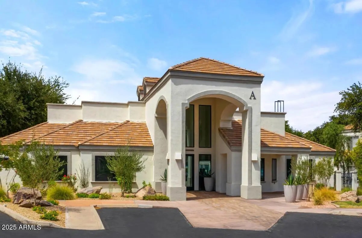 Photo of Listing #6930294