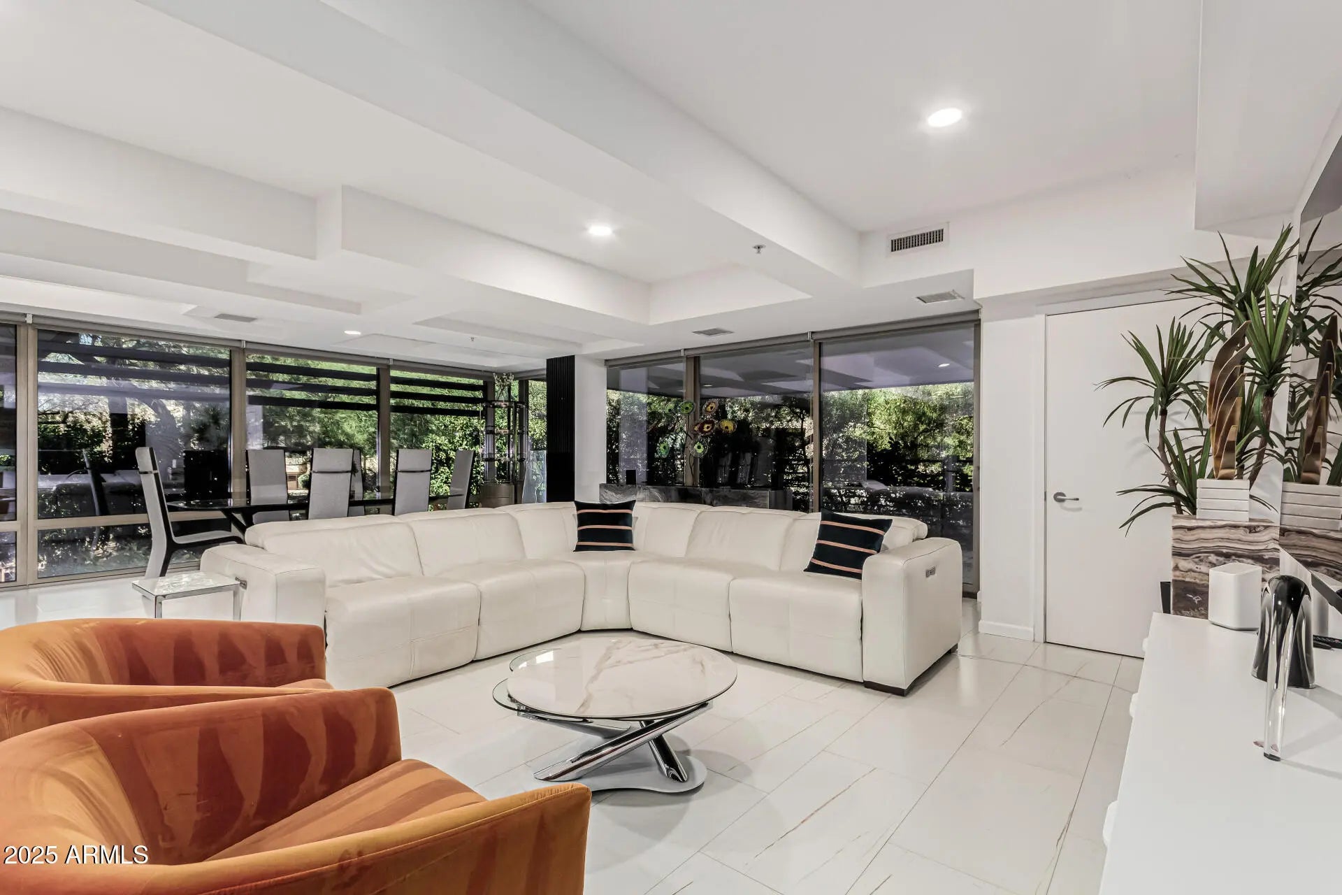 Photo of Listing #6929321