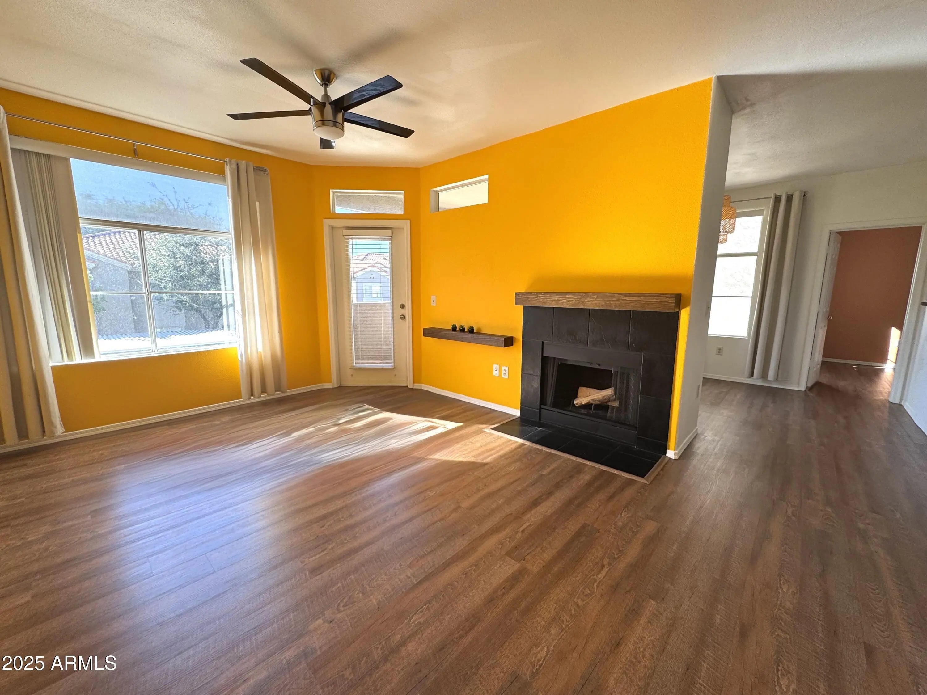 Photo of Listing #6929367