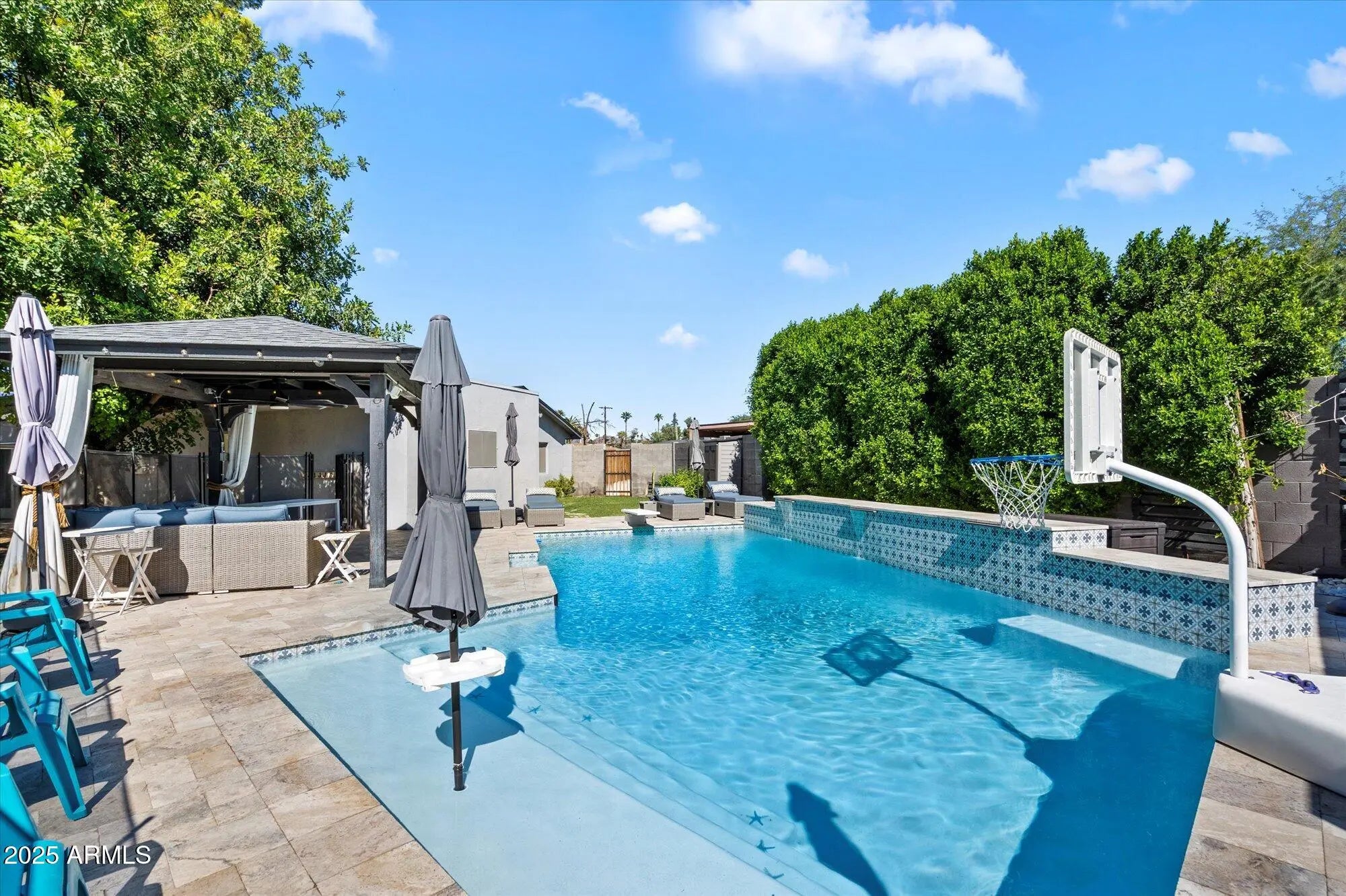 Photo of Listing #6932964