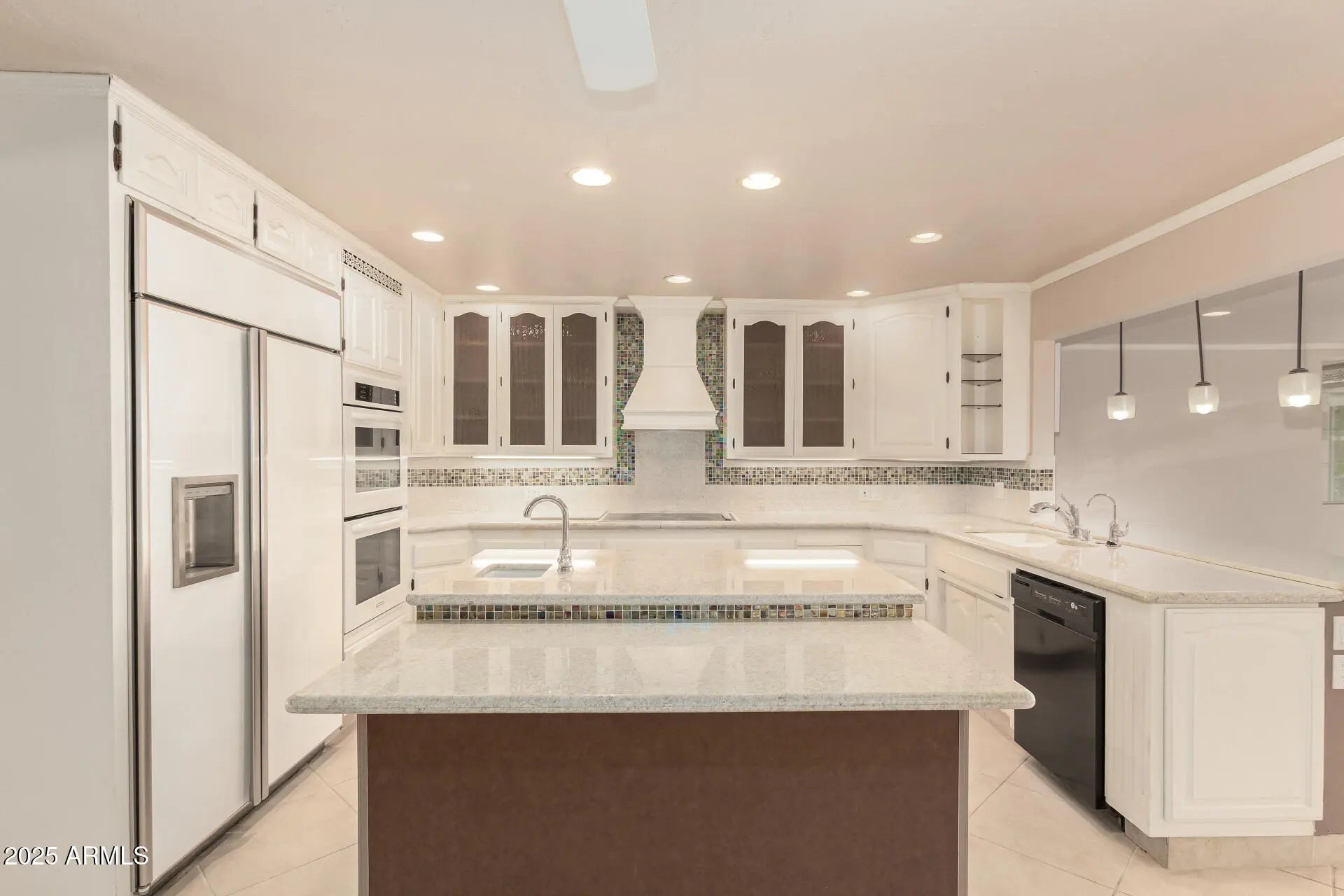 Photo of Listing #6930832