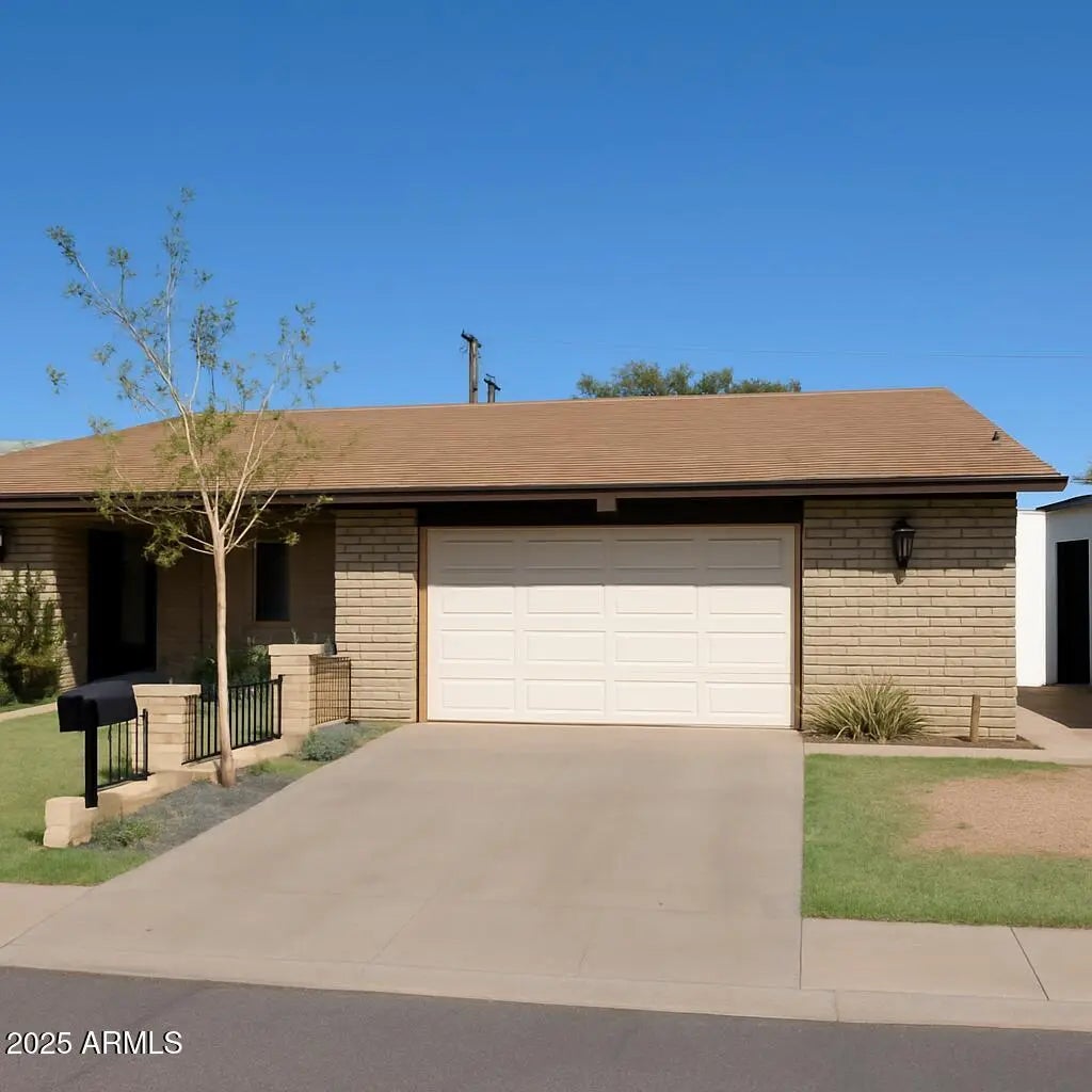 462 E Royal Palms Drive, Mesa