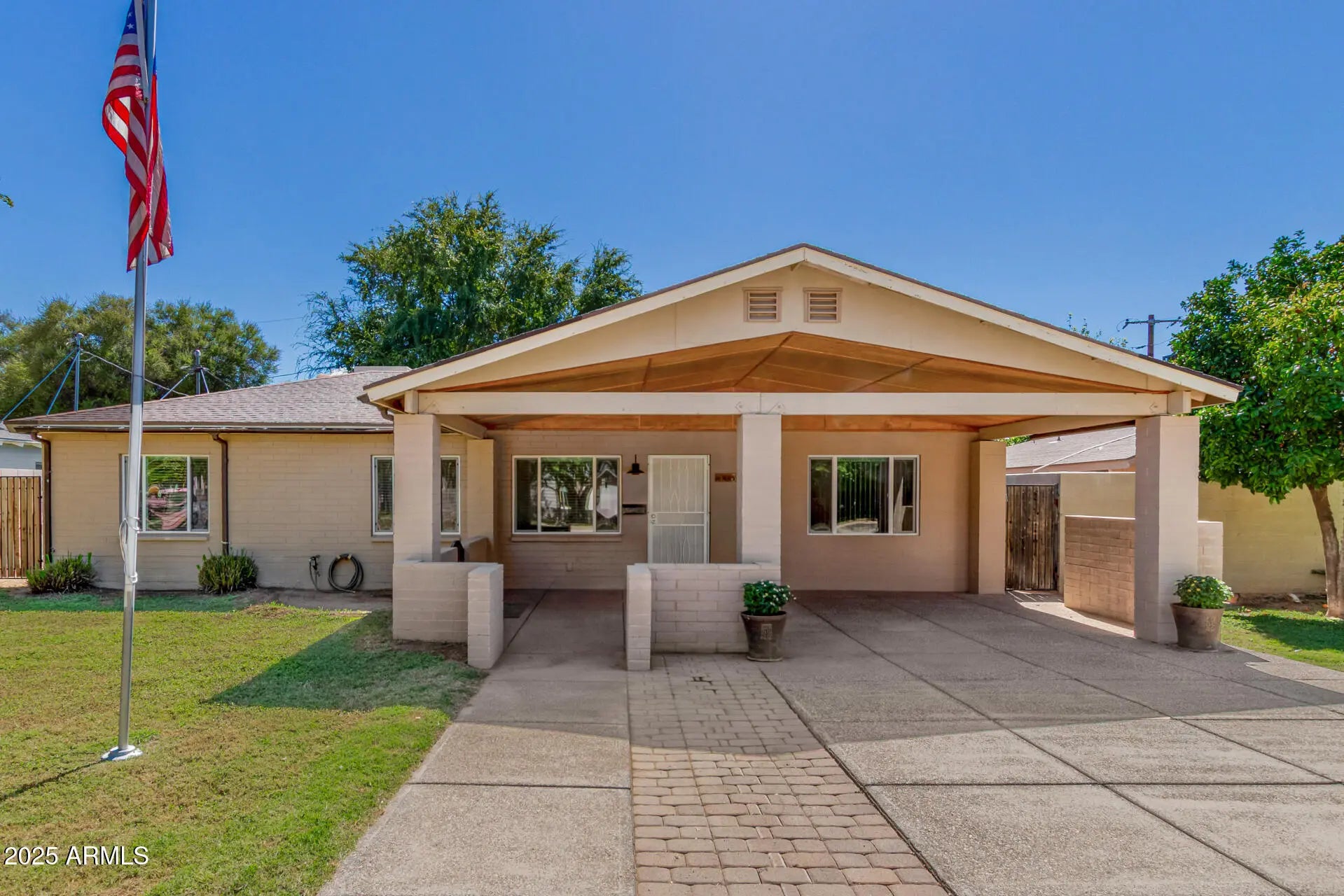 Photo of Listing #6929934