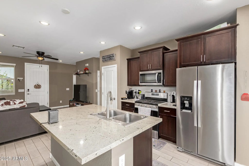 40550 W Hillman Drive, Maricopa