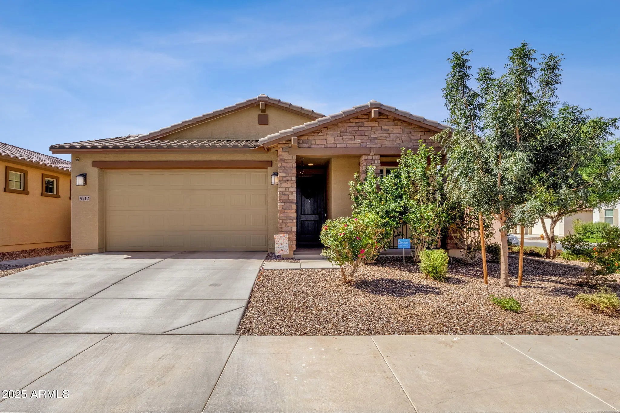 Photo of Listing #6931316