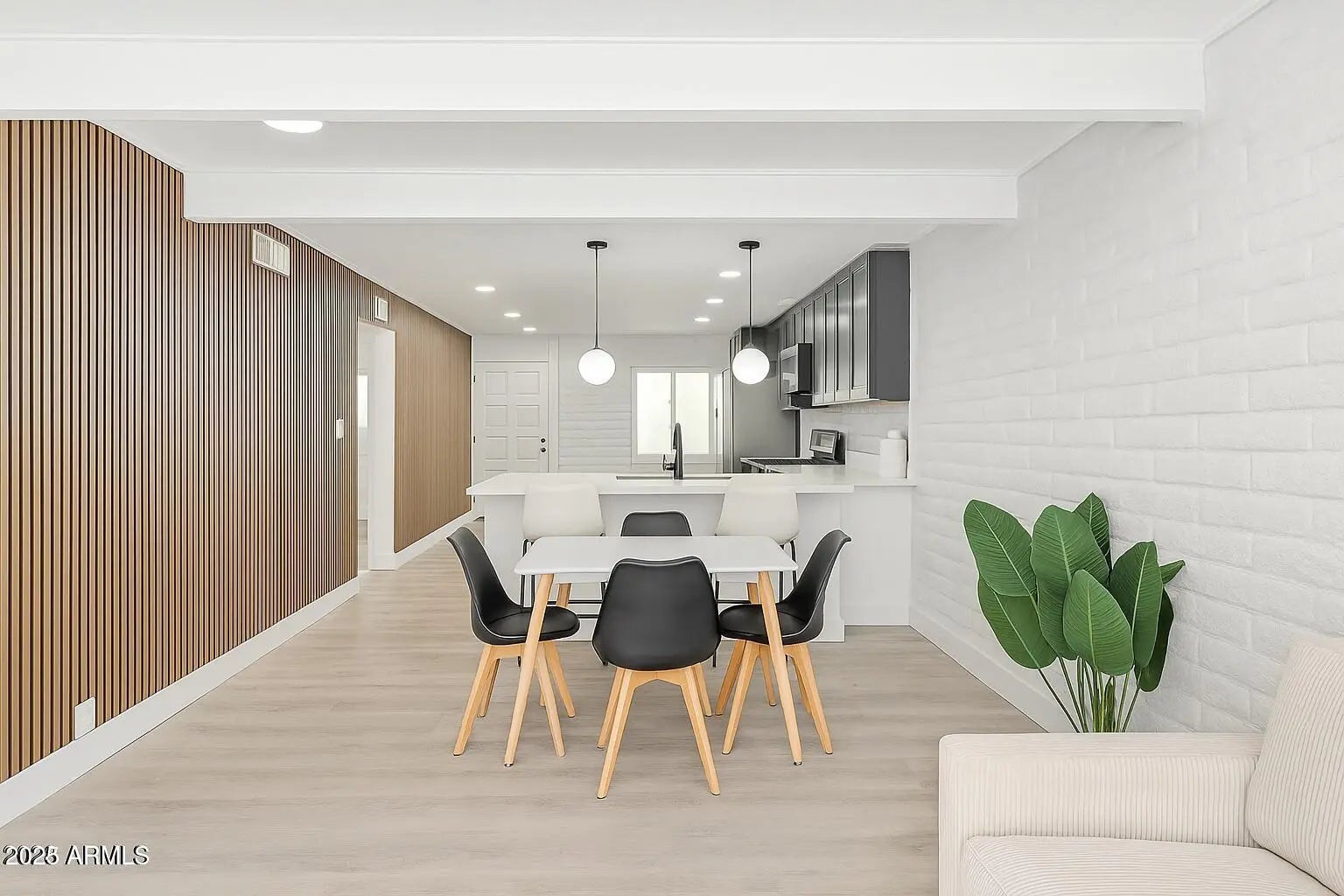 Photo of Listing #6929582