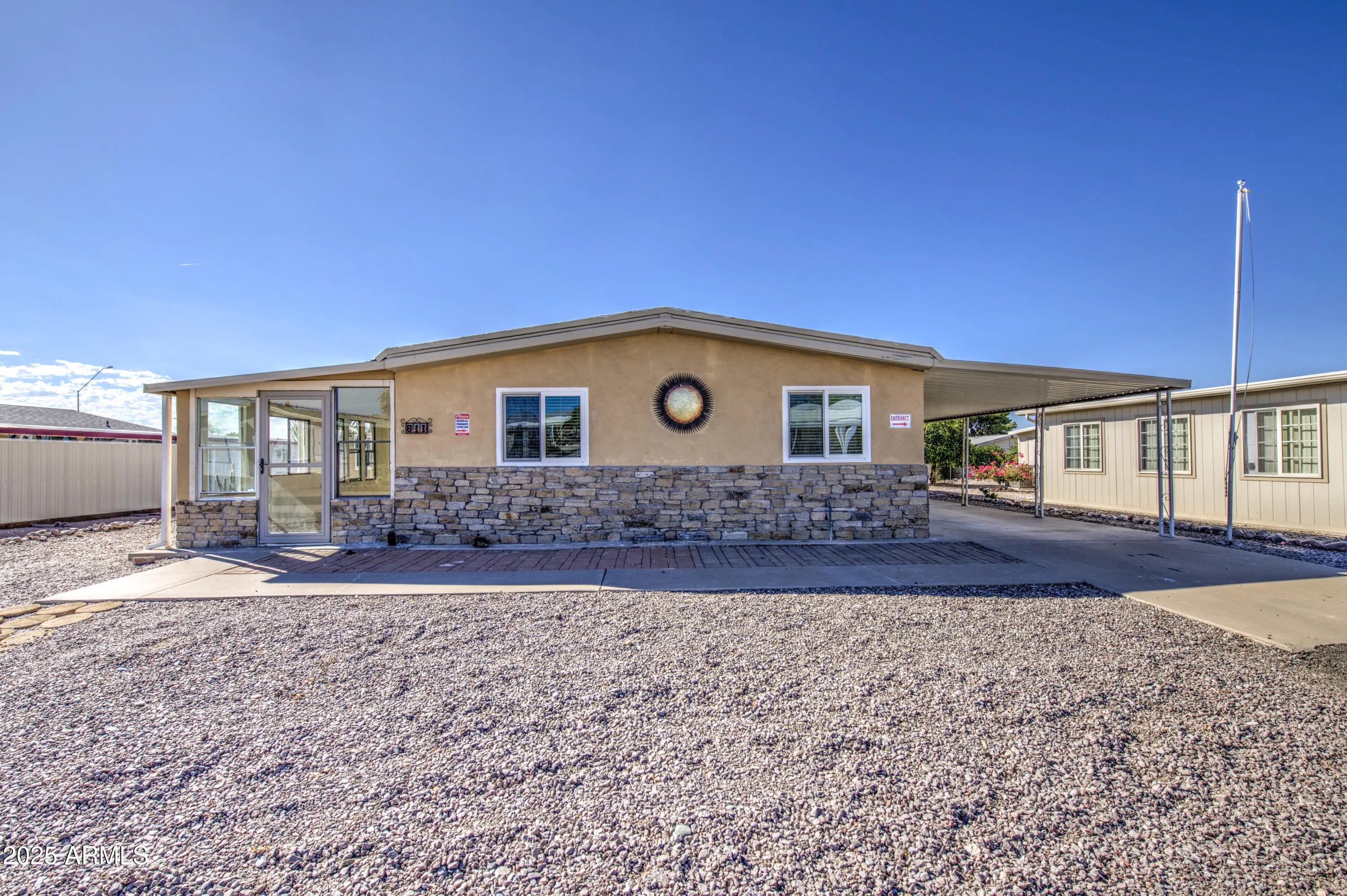 Photo of Listing #6929636