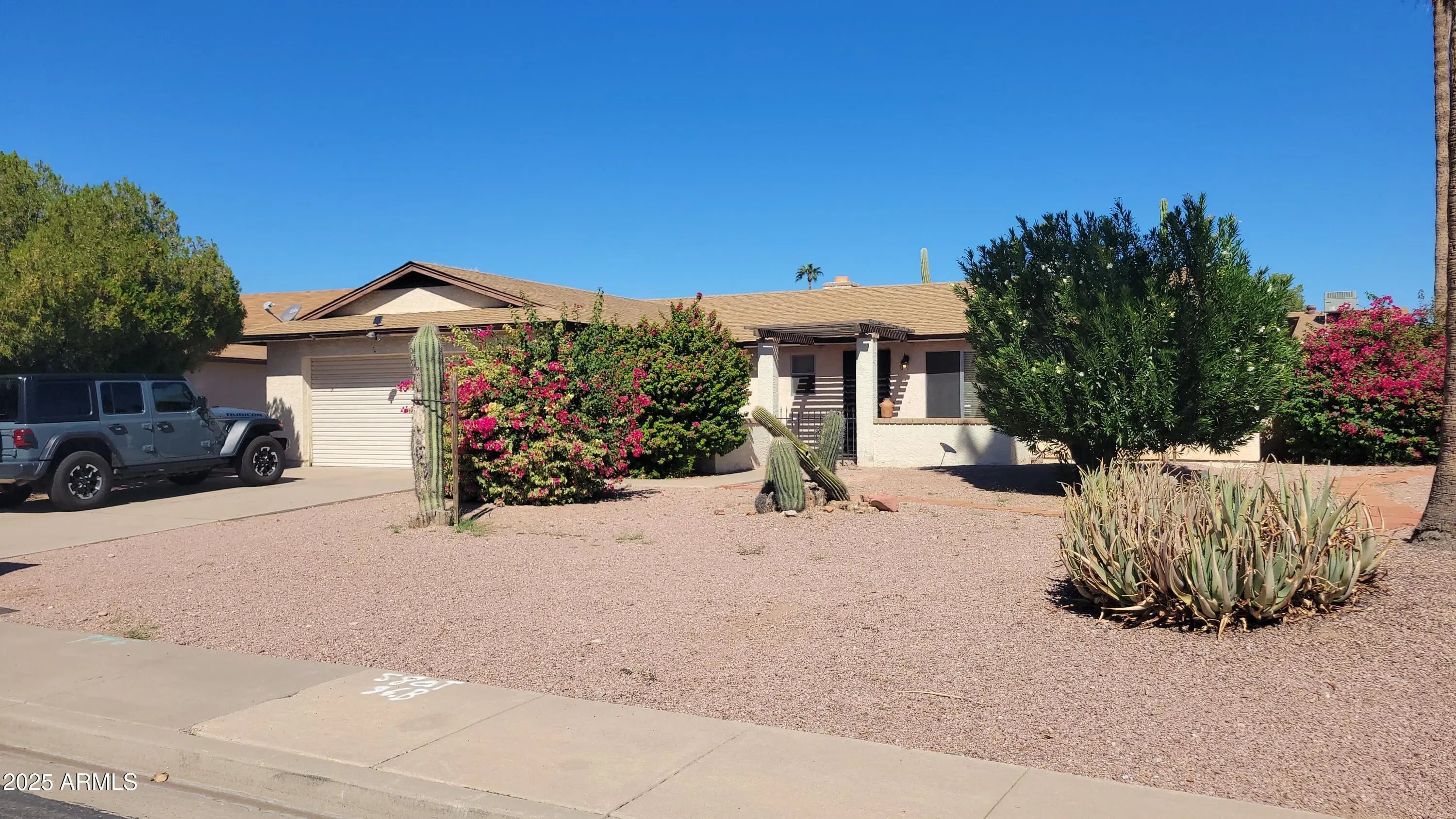 Photo of Listing #6932643