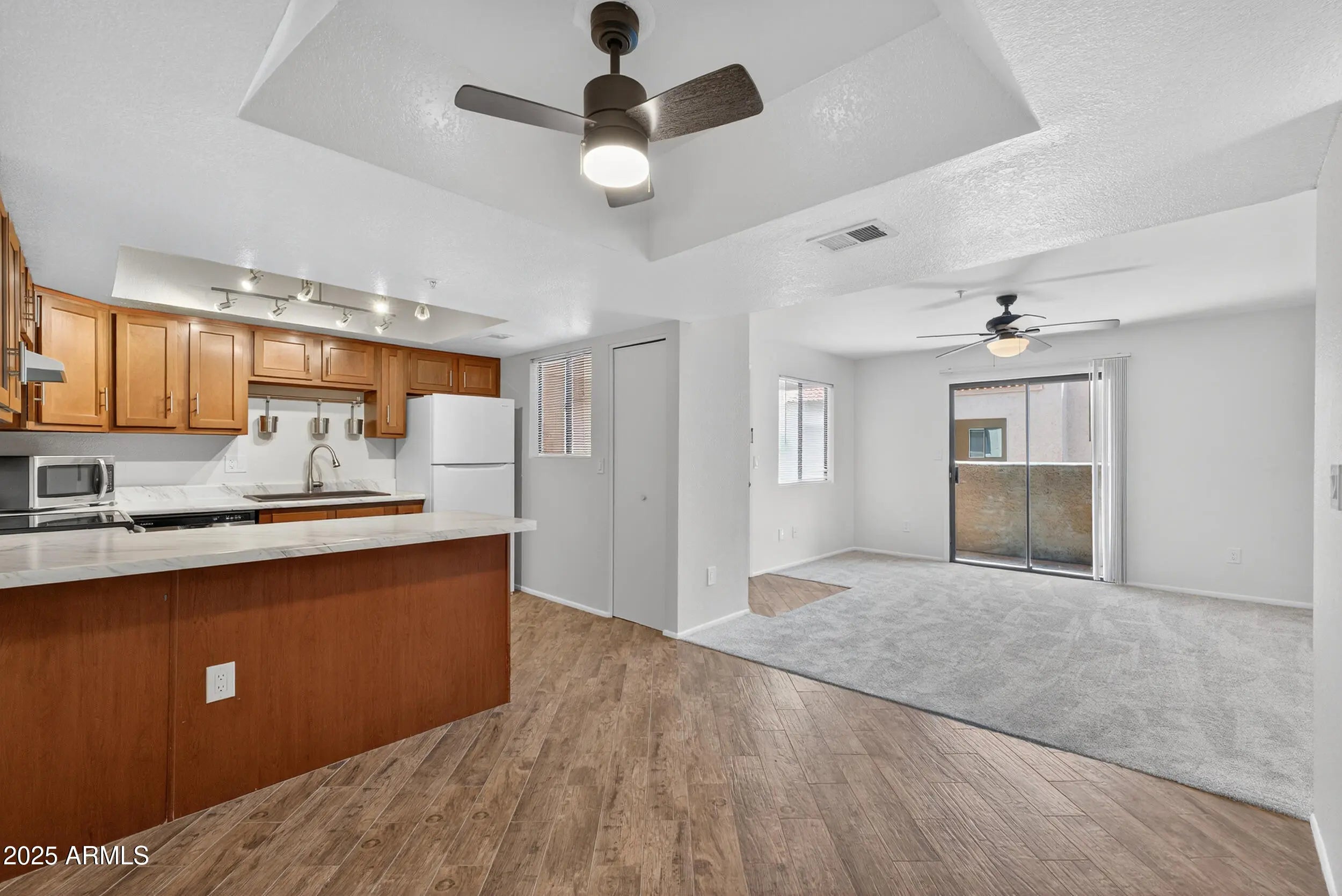 Photo of Listing #6931147