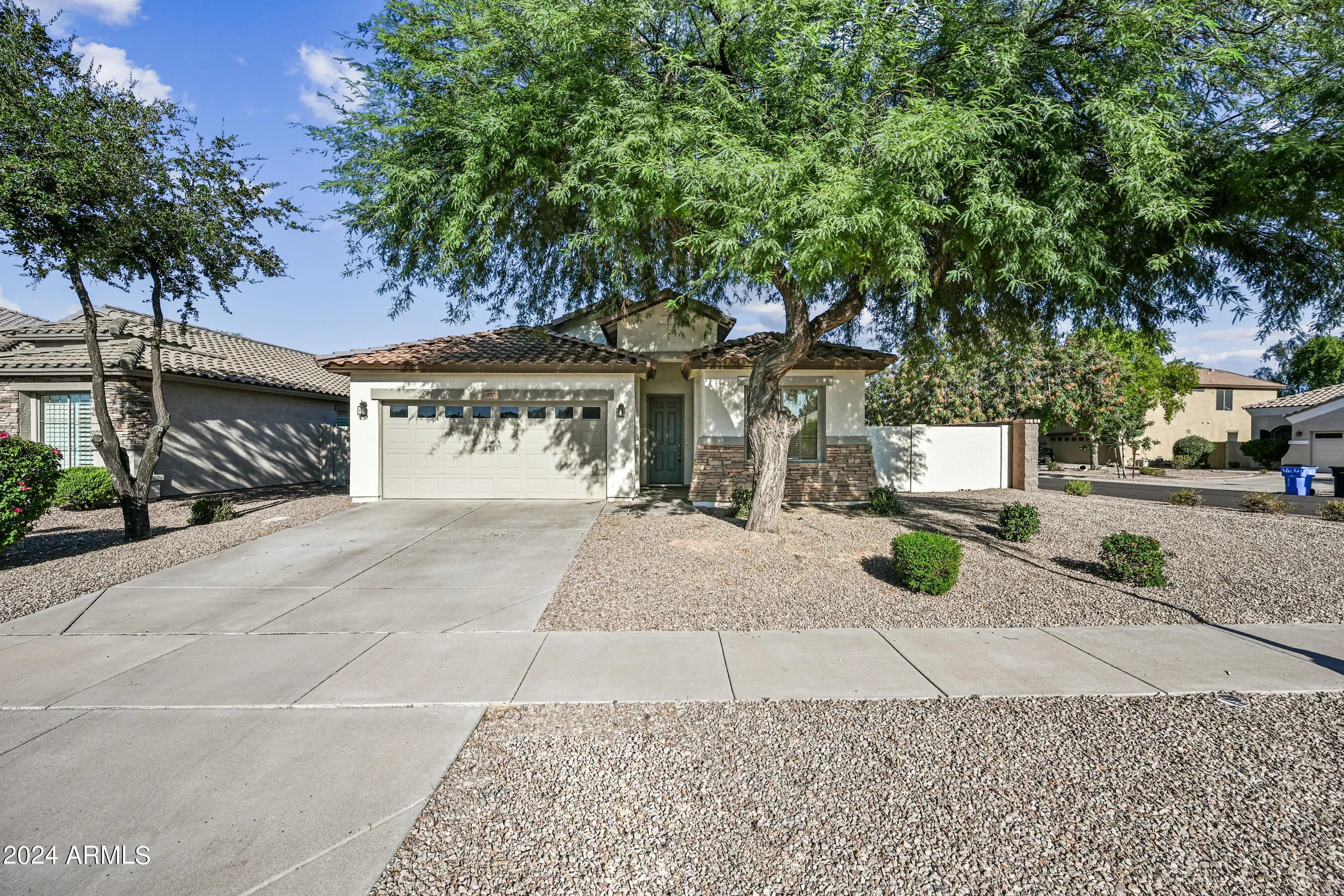 Photo of Listing #6929753