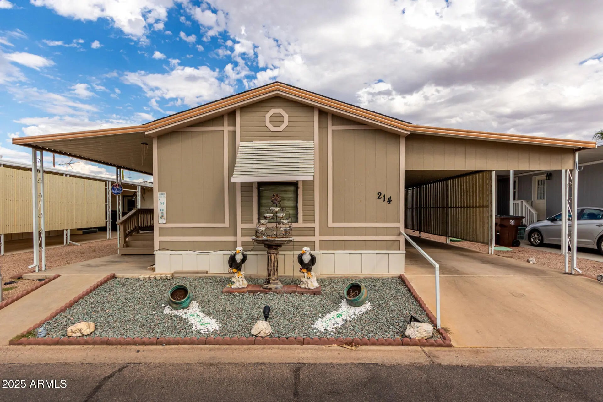 Photo of Listing #6931417