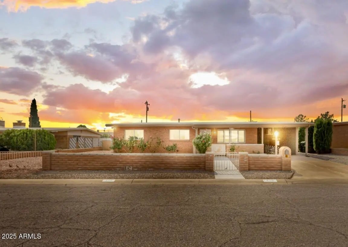 Photo of Listing #6931818