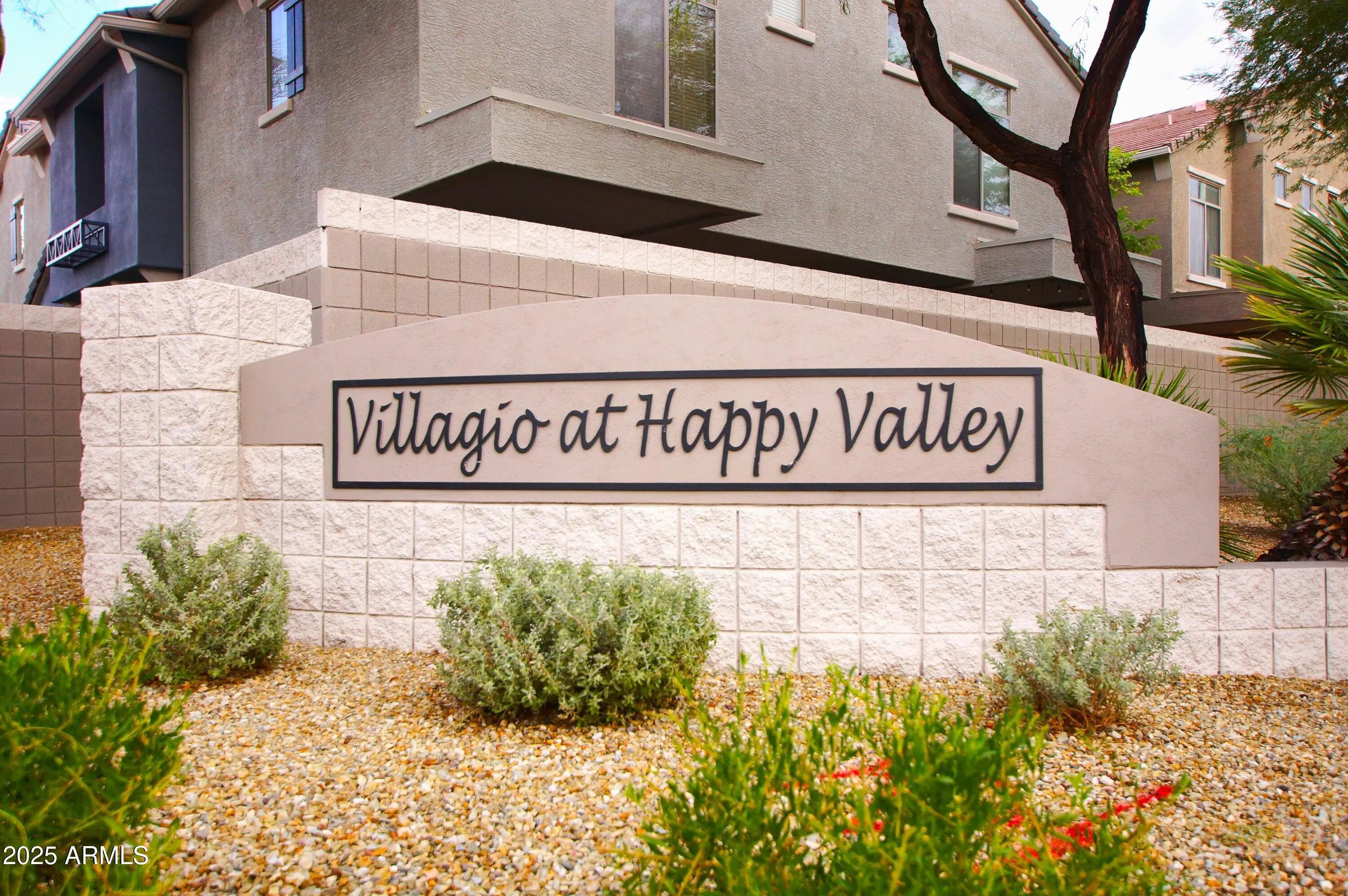 Photo of Listing #6930886