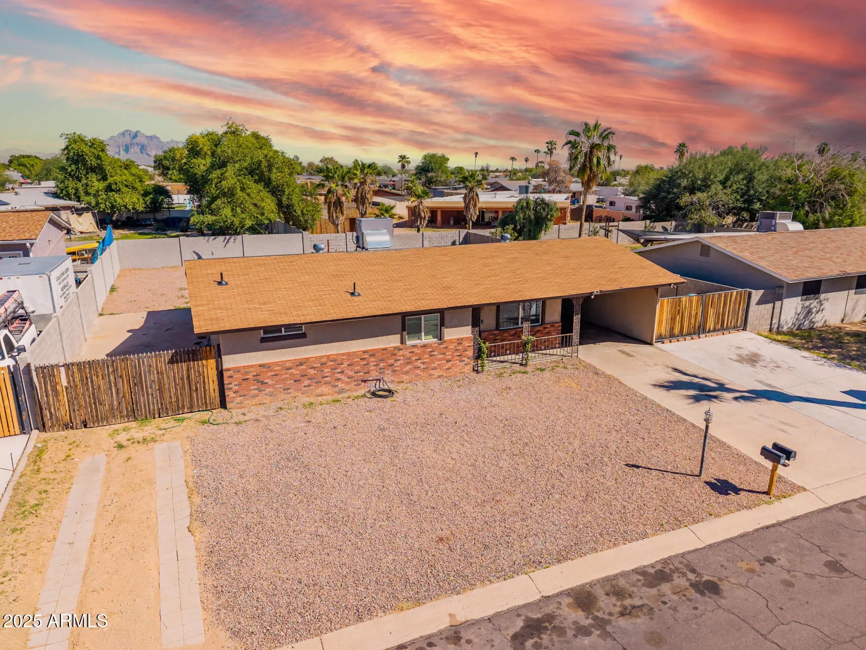 Photo of Listing #6931156