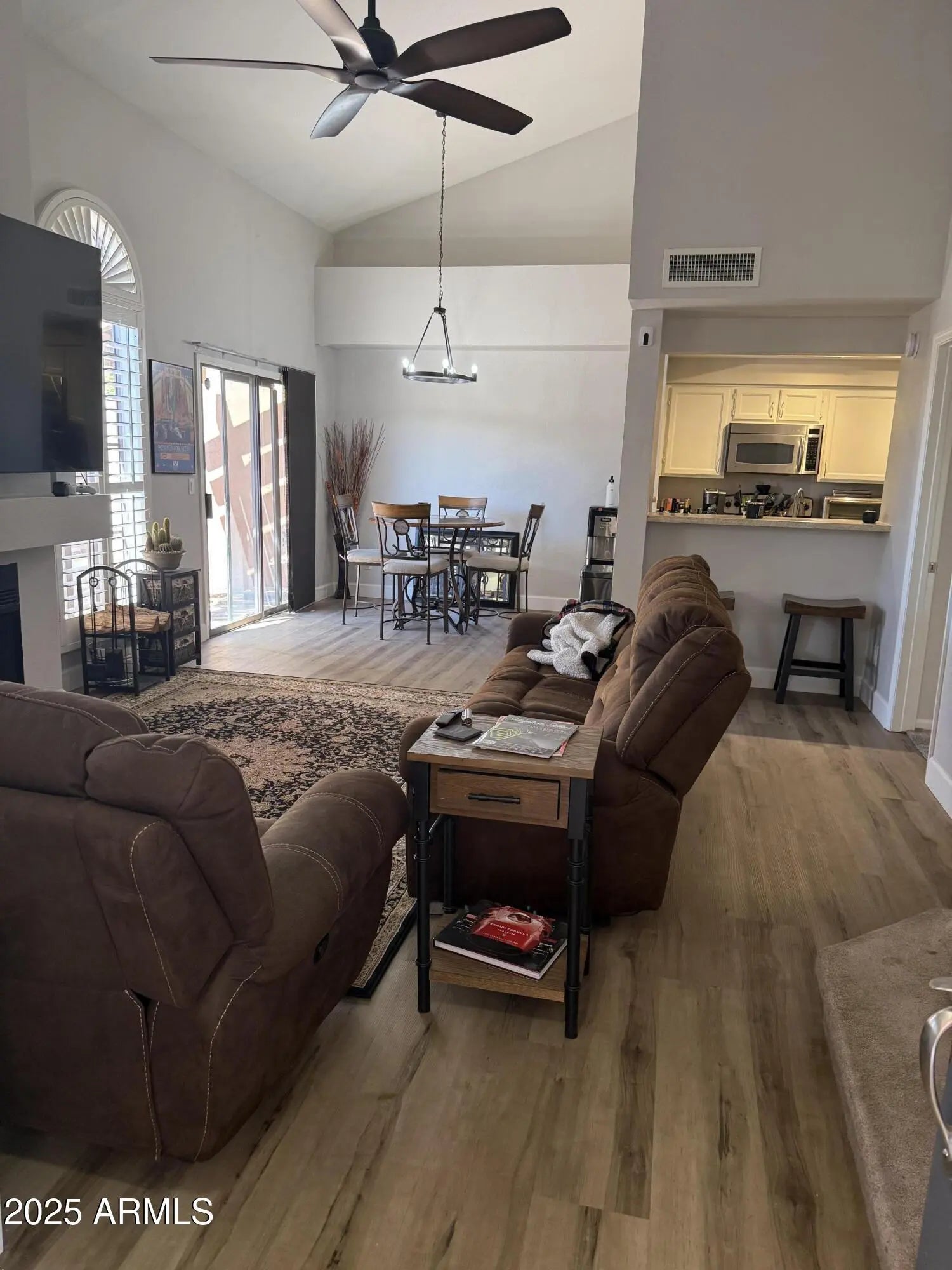 Photo of Listing #6930162