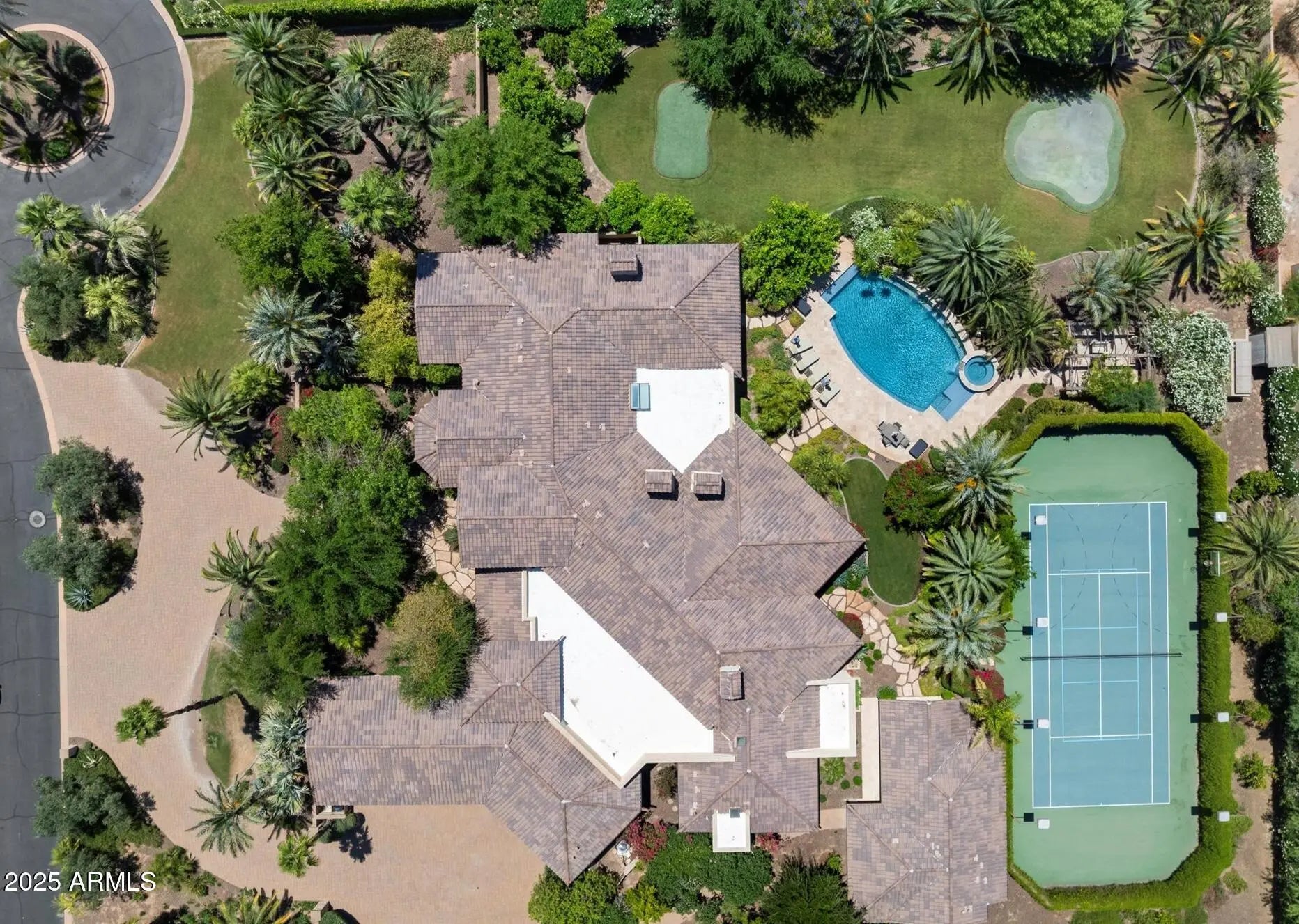 Photo of Listing #6931375