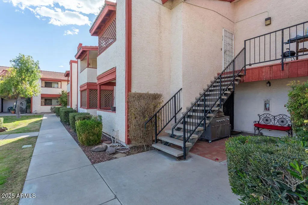 Photo of Listing #6930167