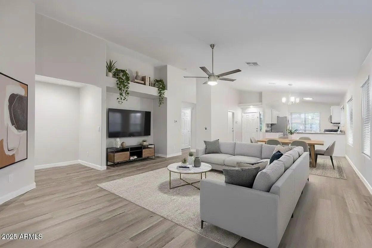 Photo of Listing #6932309