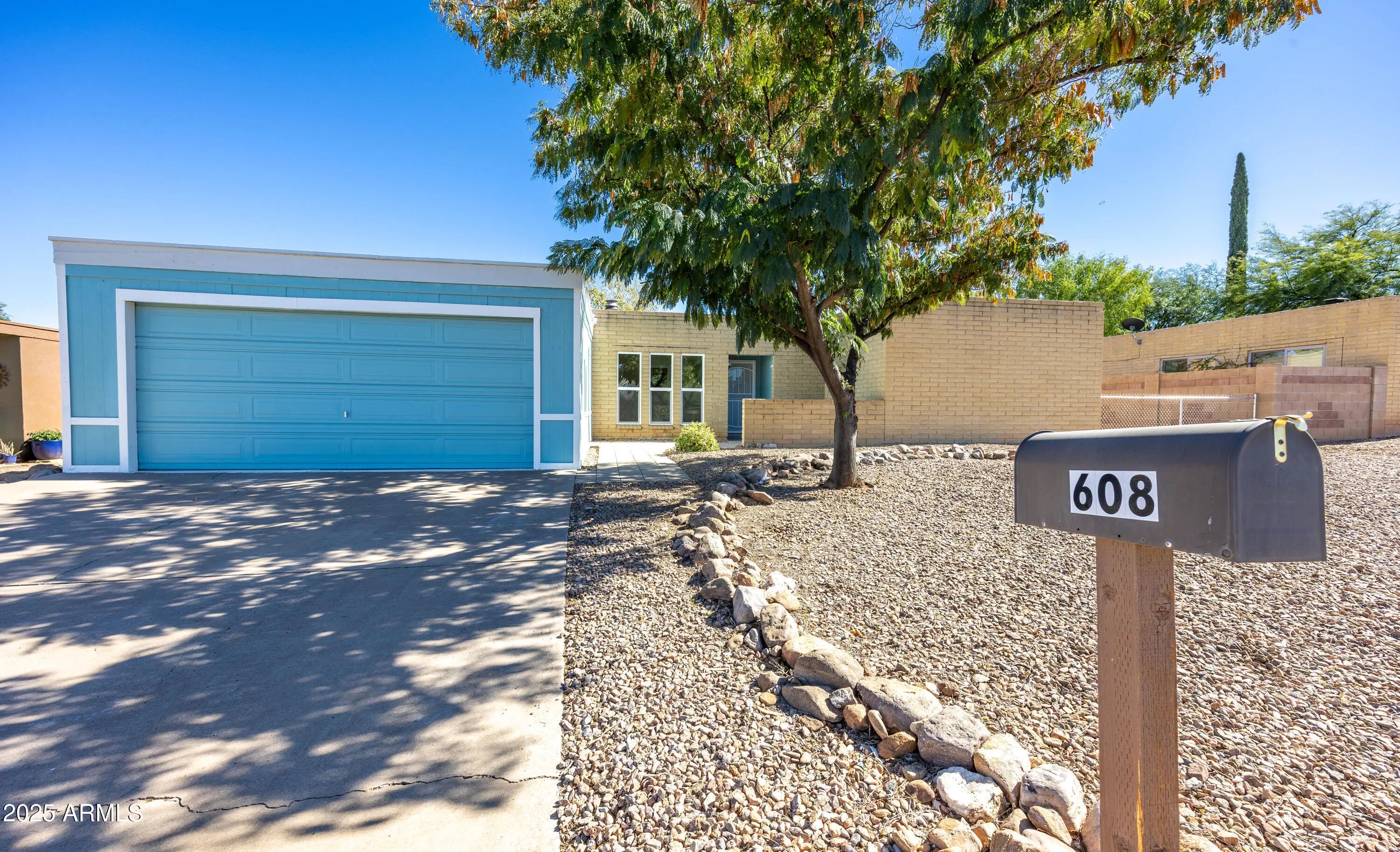 Photo of Listing #6936739